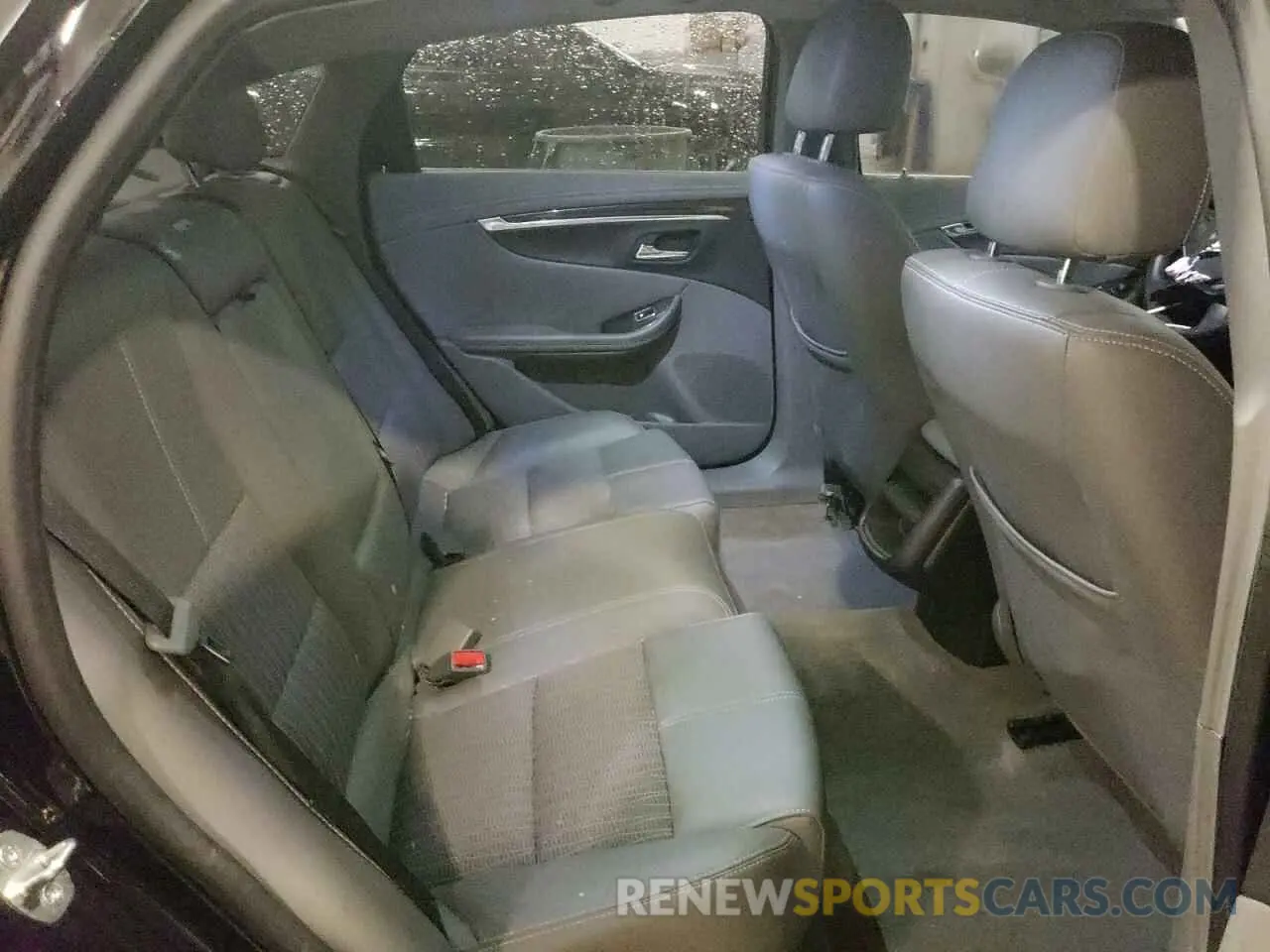 10 Photograph of a damaged car 1G11X5SA7KU109207 CHEVROLET IMPALA 2019