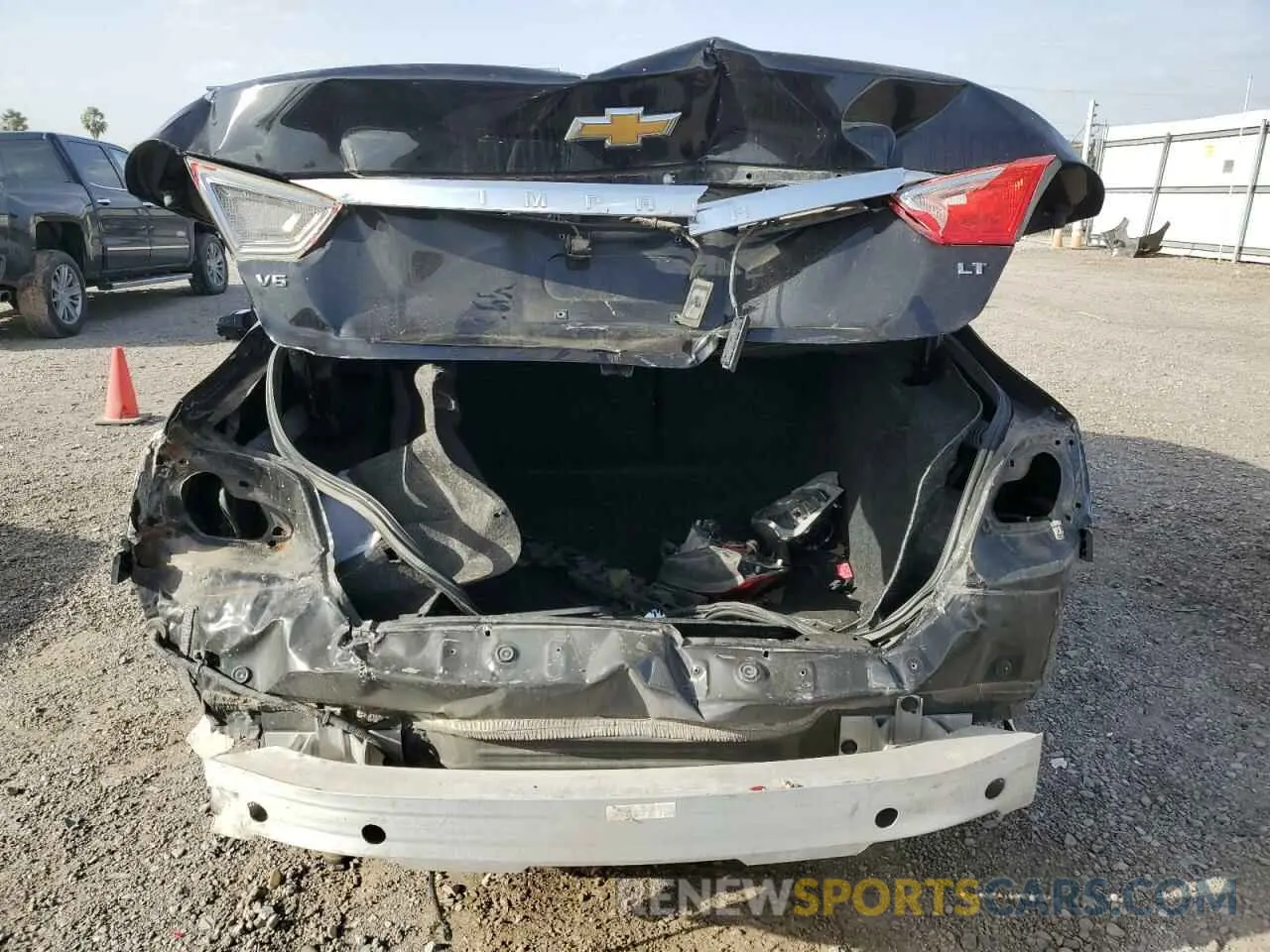 6 Photograph of a damaged car 1G11Z5S30KU108282 CHEVROLET IMPALA 2019
