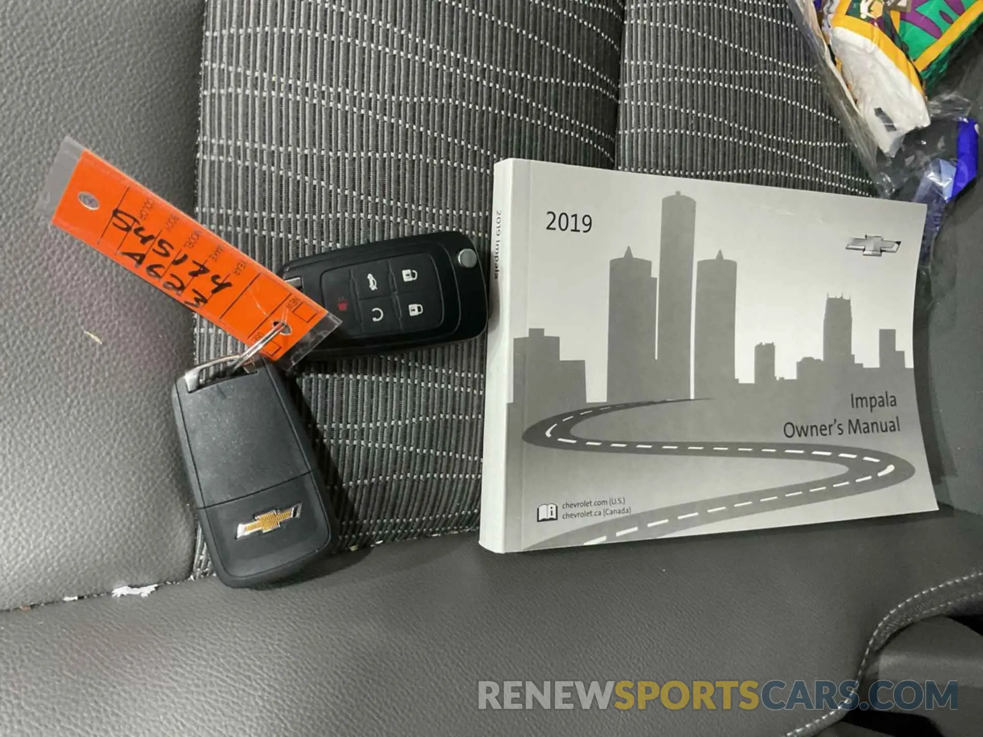 30 Photograph of a damaged car 1G11Z5S33KU102735 CHEVROLET IMPALA 2019