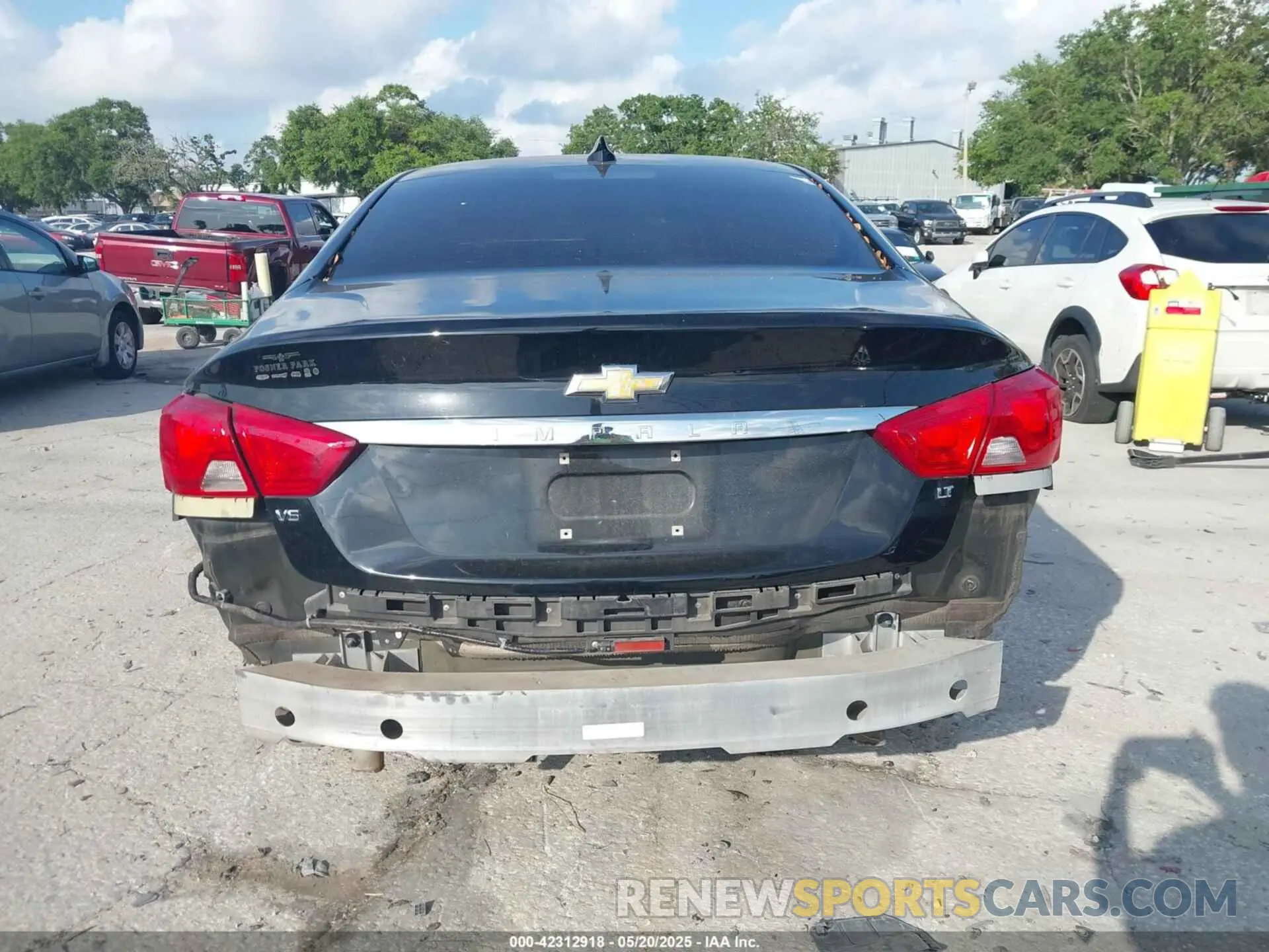 17 Photograph of a damaged car 1G11Z5S34KU118345 CHEVROLET IMPALA 2019