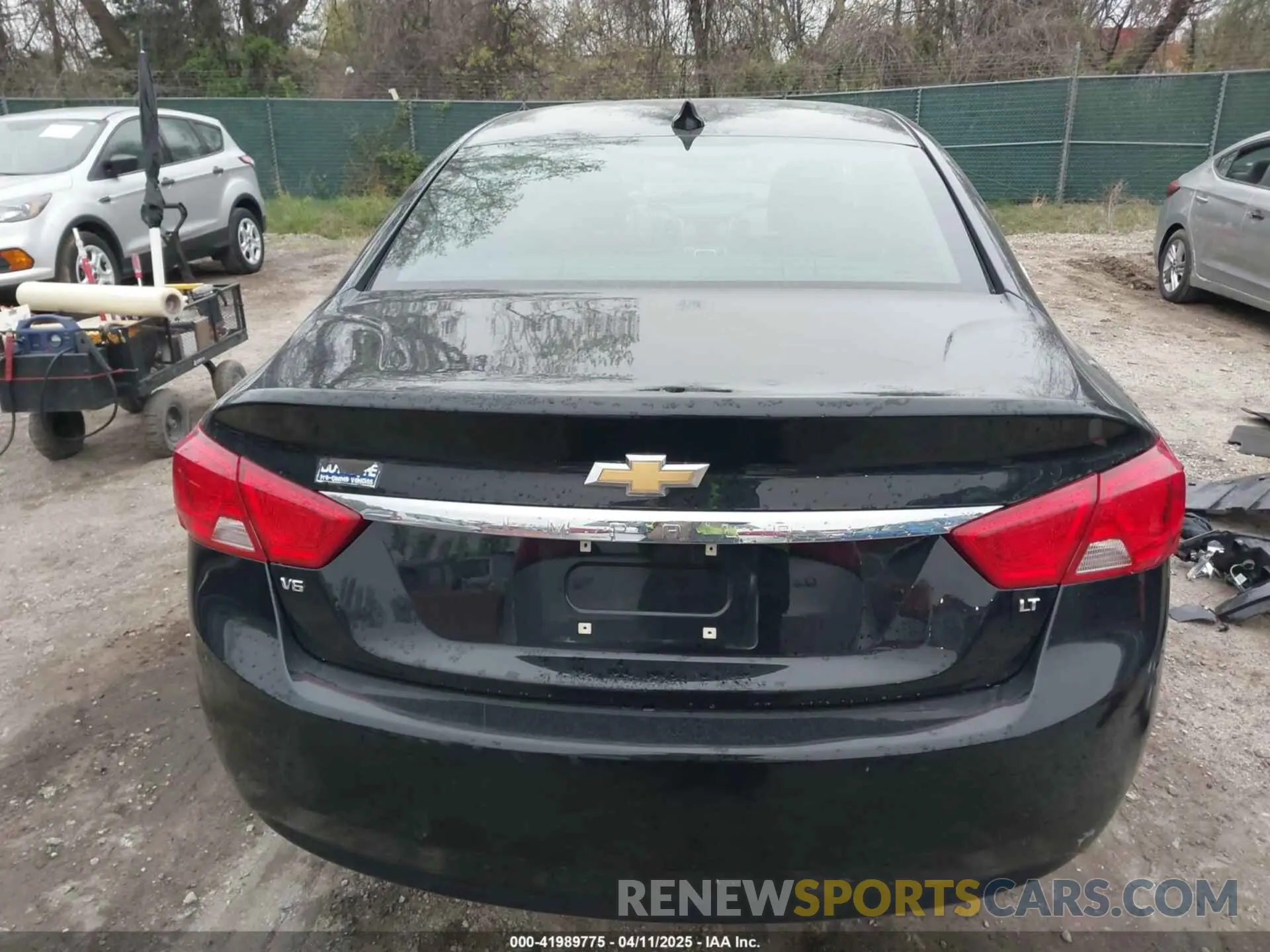 17 Photograph of a damaged car 1G11Z5S36KU104463 CHEVROLET IMPALA 2019