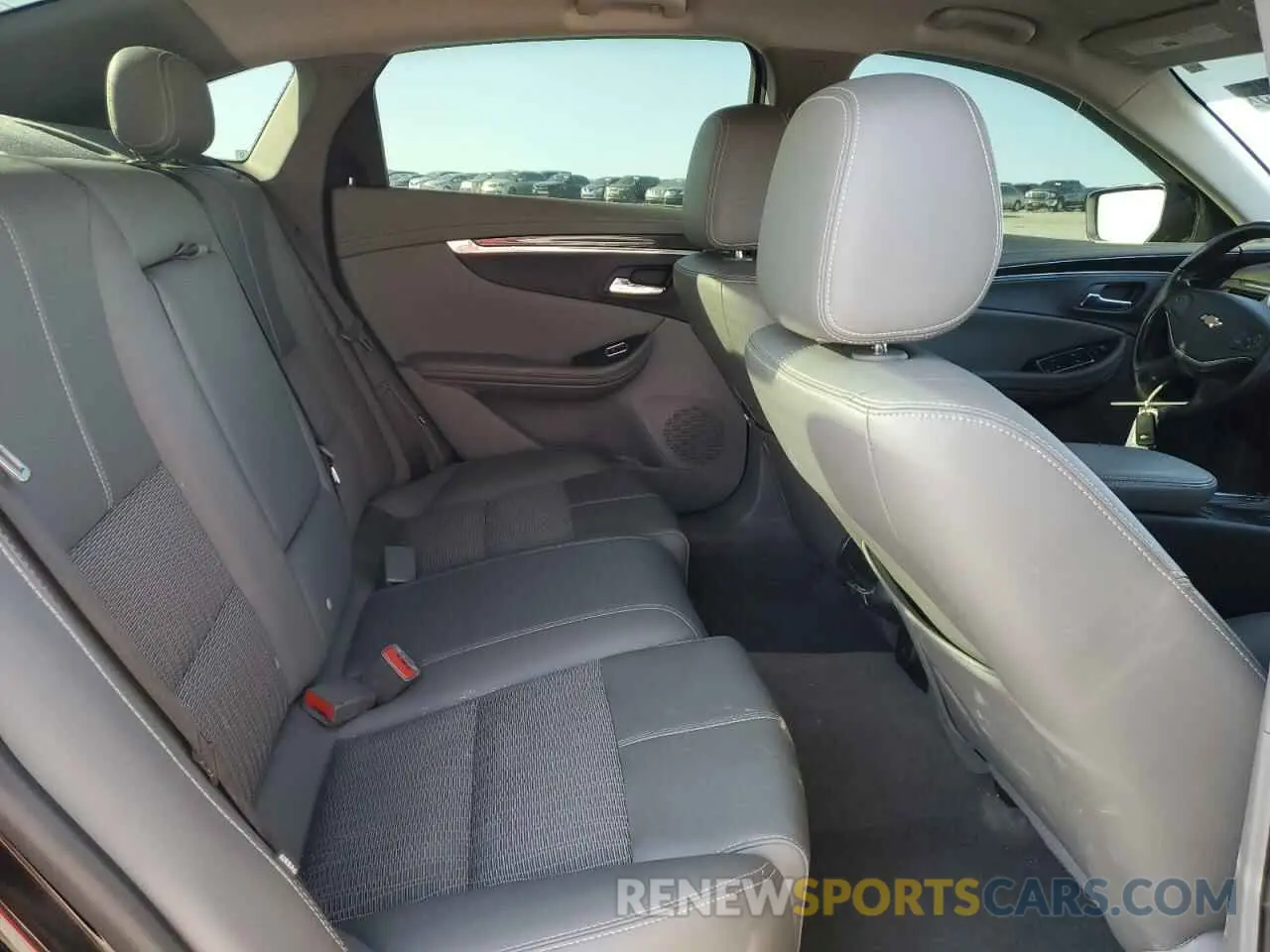 11 Photograph of a damaged car 1G11Z5S36KU118332 CHEVROLET IMPALA 2019