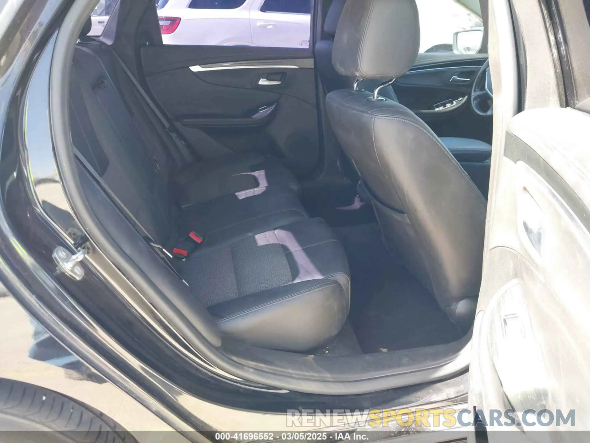 8 Photograph of a damaged car 1G11Z5S37KU107856 CHEVROLET IMPALA 2019