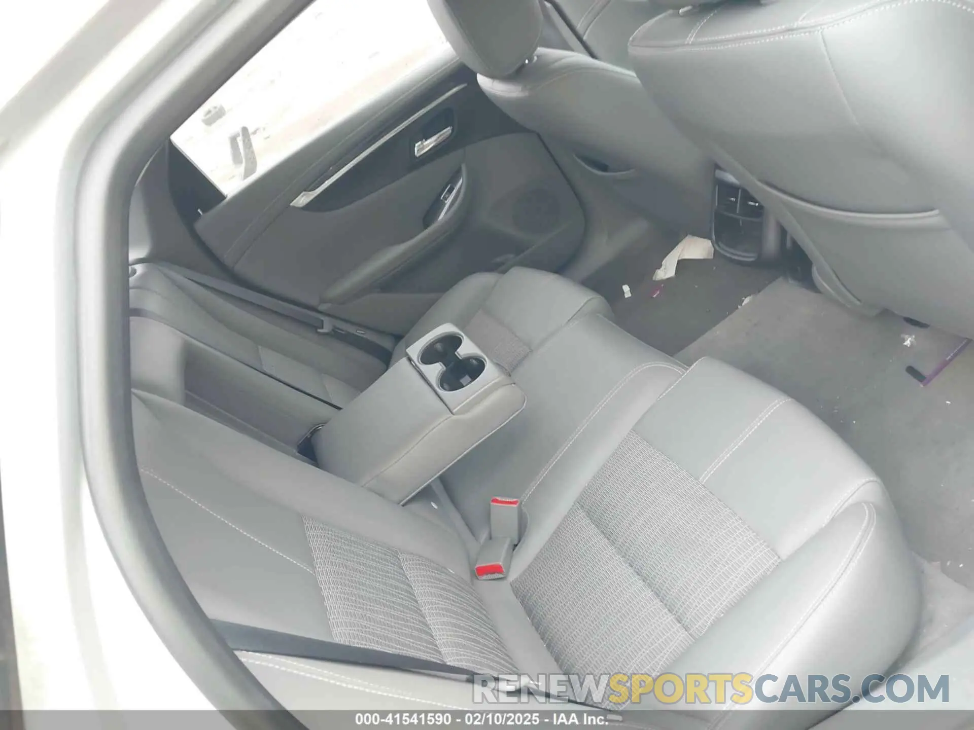 8 Photograph of a damaged car 1G11Z5SA5KU126534 CHEVROLET IMPALA 2019