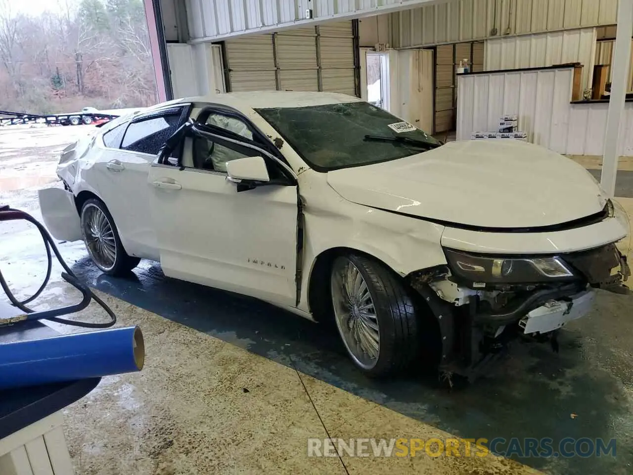 4 Photograph of a damaged car 1G11Z5SA5KU136139 CHEVROLET IMPALA 2019