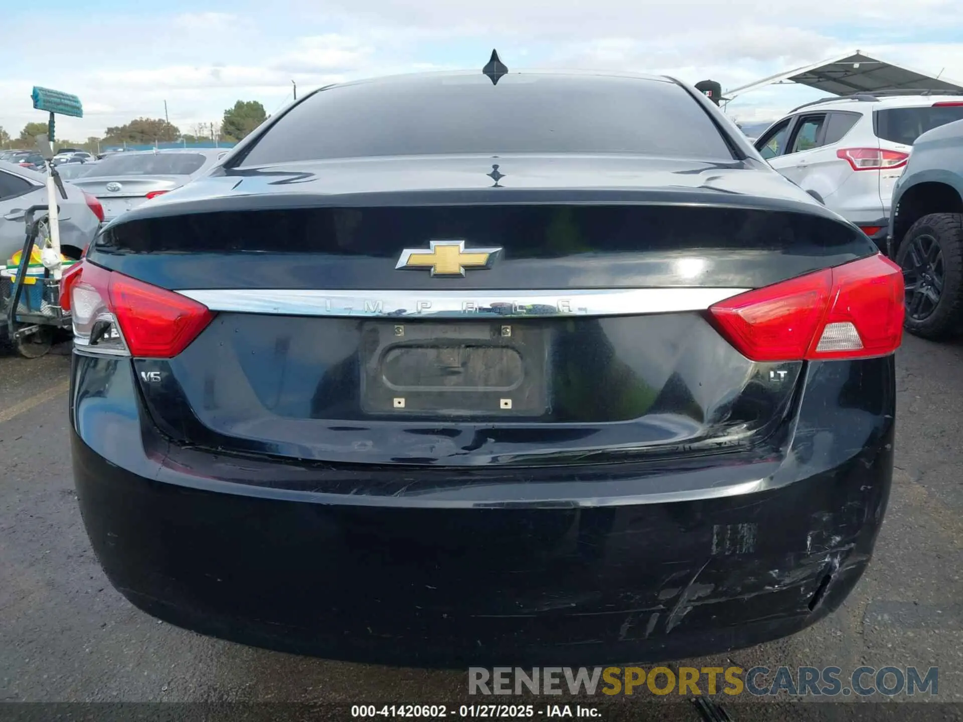 17 Photograph of a damaged car 1G11Z5SA7KU111419 CHEVROLET IMPALA 2019
