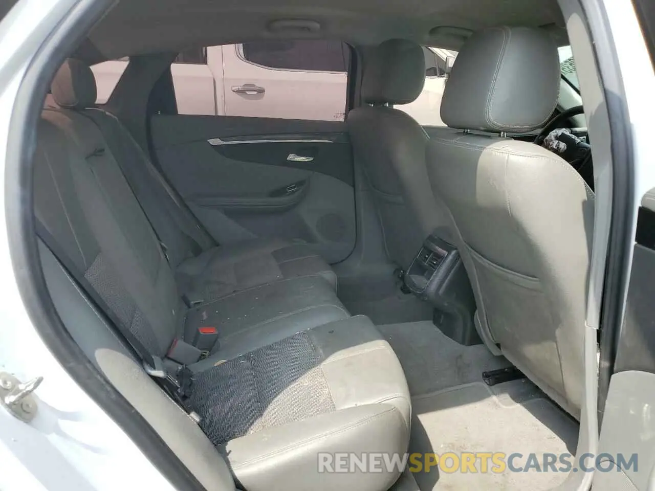 10 Photograph of a damaged car 1G11Z5SA8KU117410 CHEVROLET IMPALA 2019