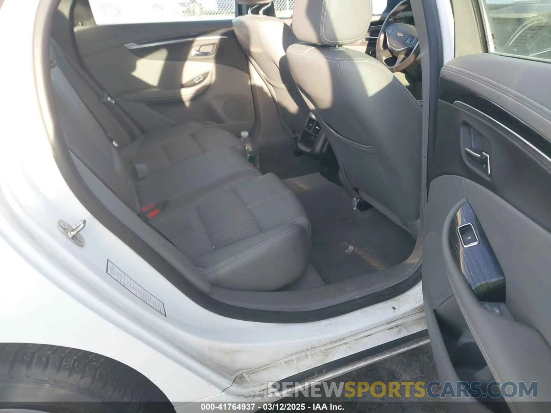8 Photograph of a damaged car 1G11Z5SA8KU137852 CHEVROLET IMPALA 2019
