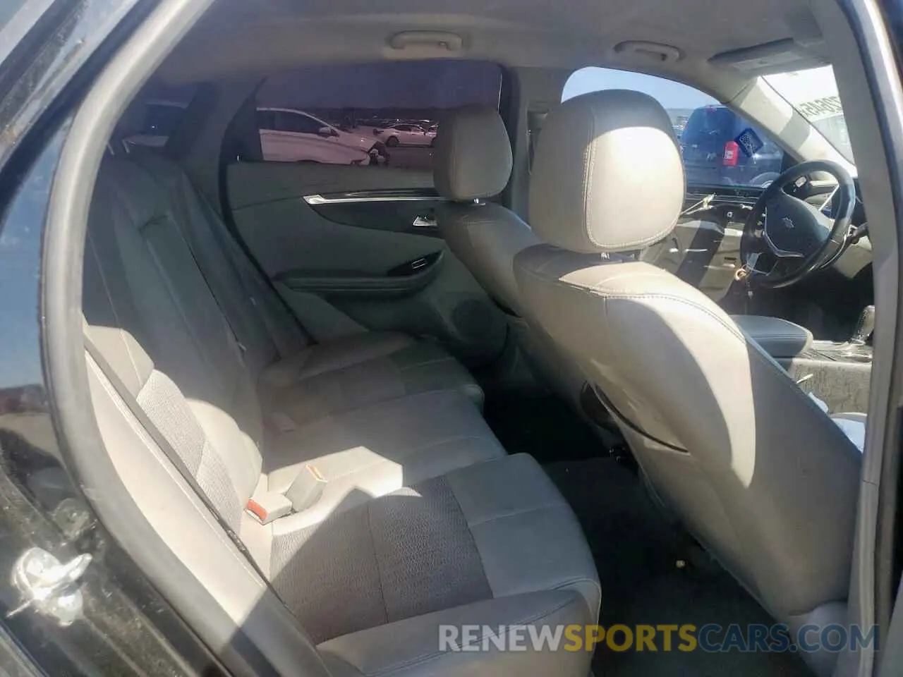 10 Photograph of a damaged car 1G11Z5SA9KU122972 CHEVROLET IMPALA 2019