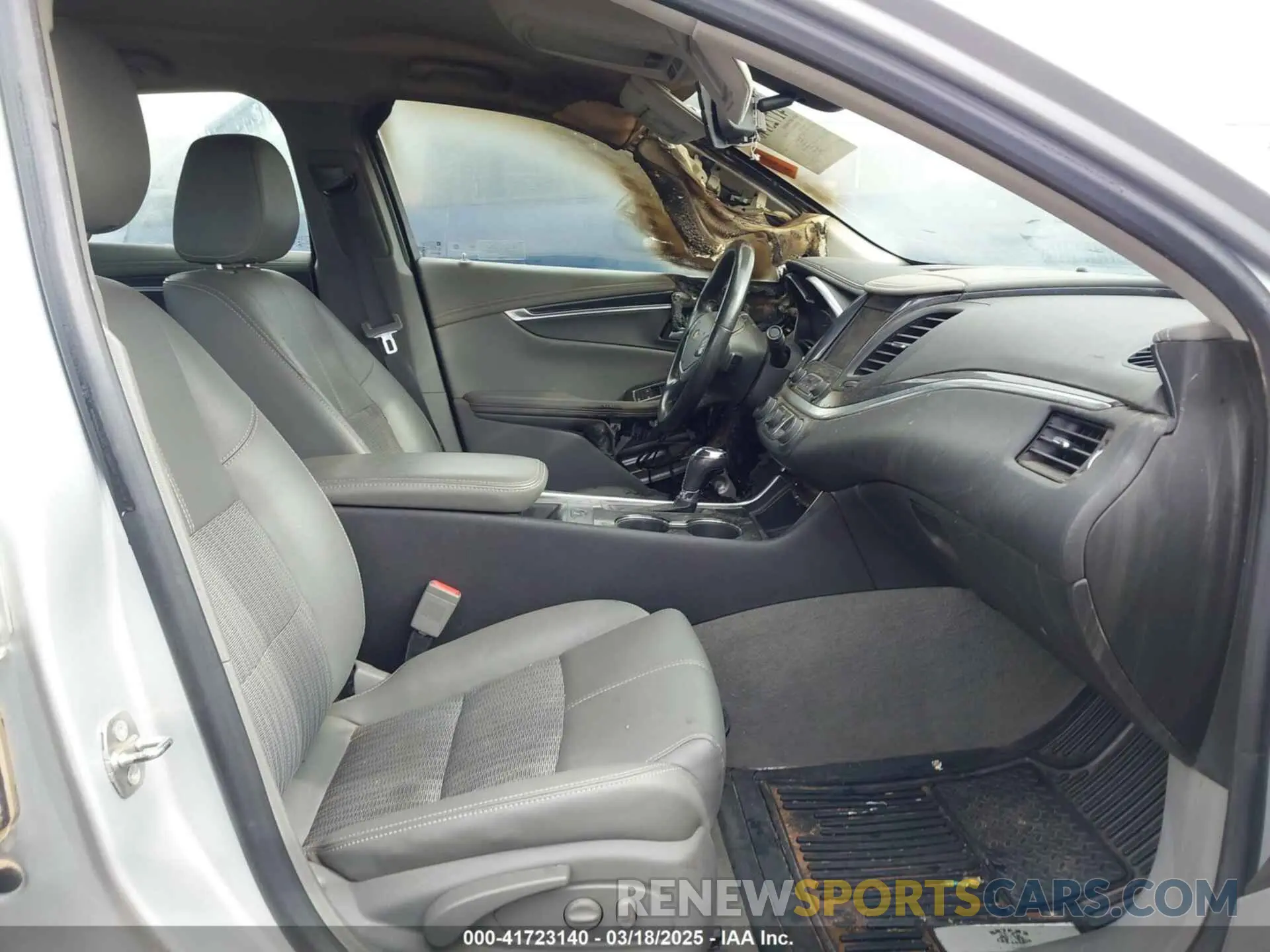 5 Photograph of a damaged car 1G11Z5SA9KU137892 CHEVROLET IMPALA 2019