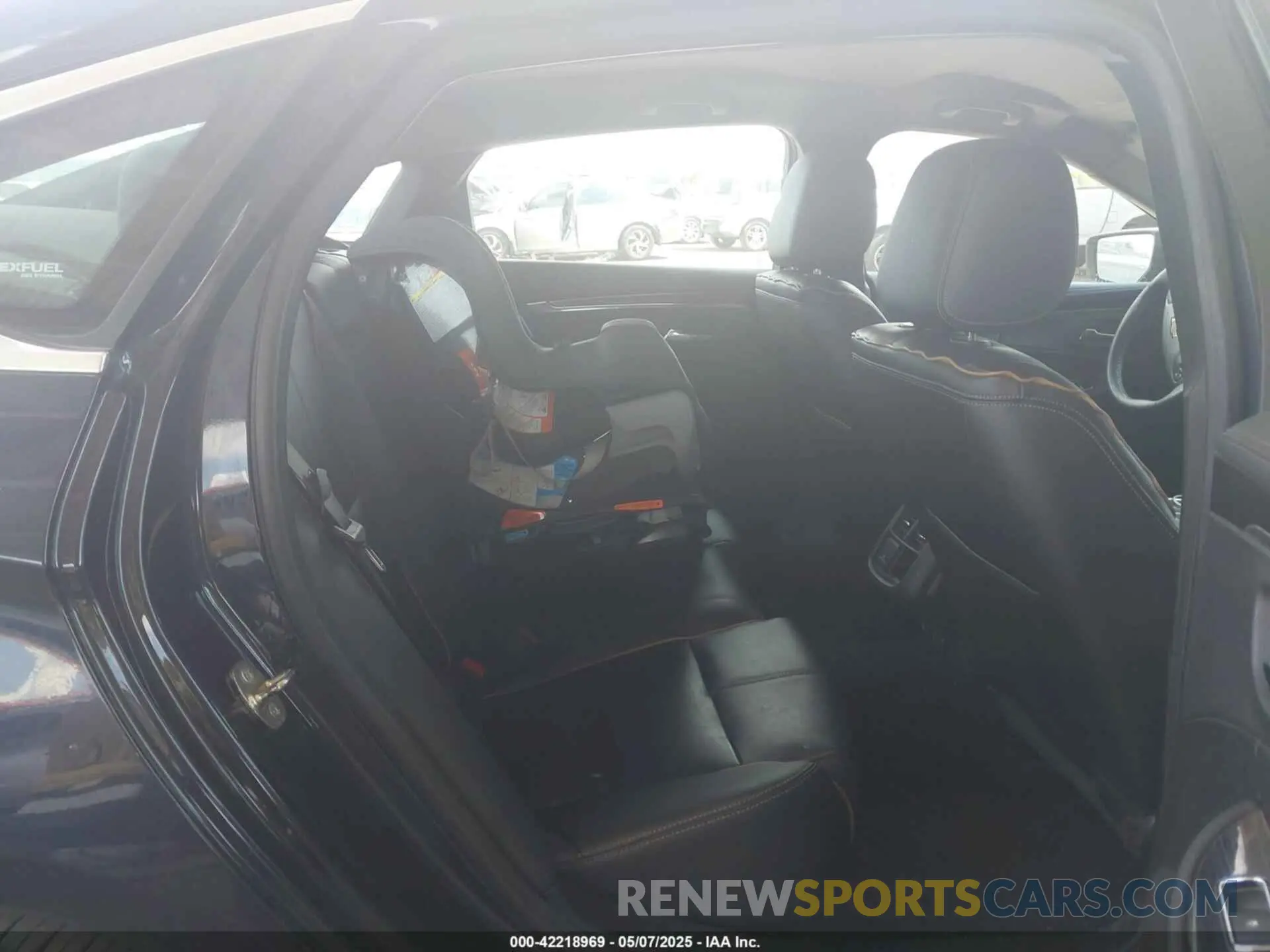8 Photograph of a damaged car 2G1105S30K9109696 CHEVROLET IMPALA 2019
