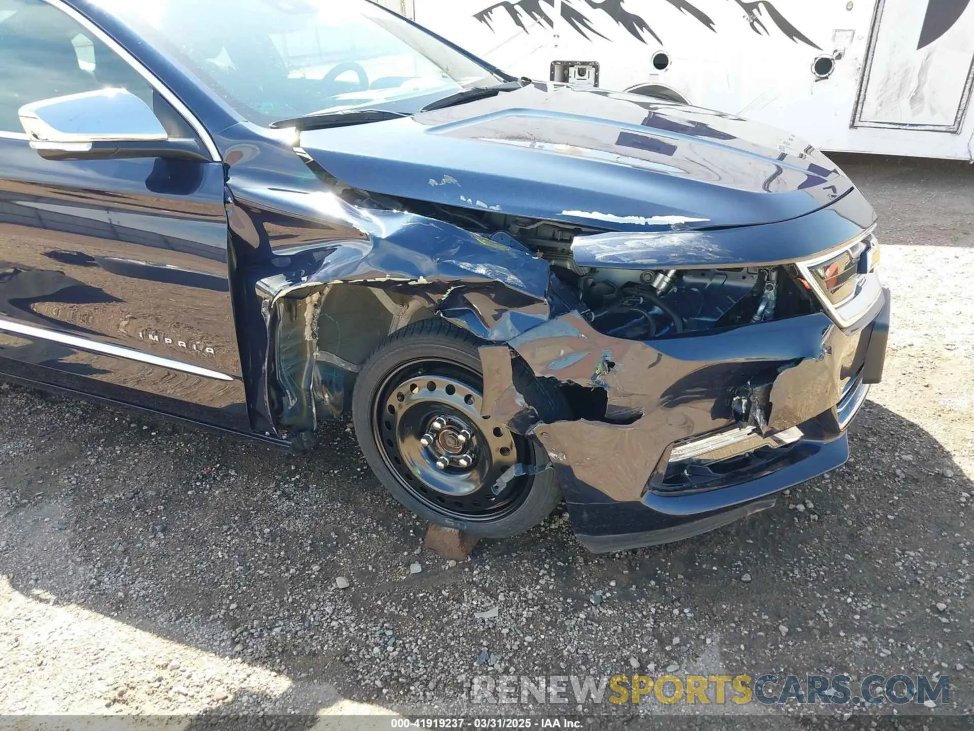 5 Photograph of a damaged car 2G1105S30K9128233 CHEVROLET IMPALA 2019