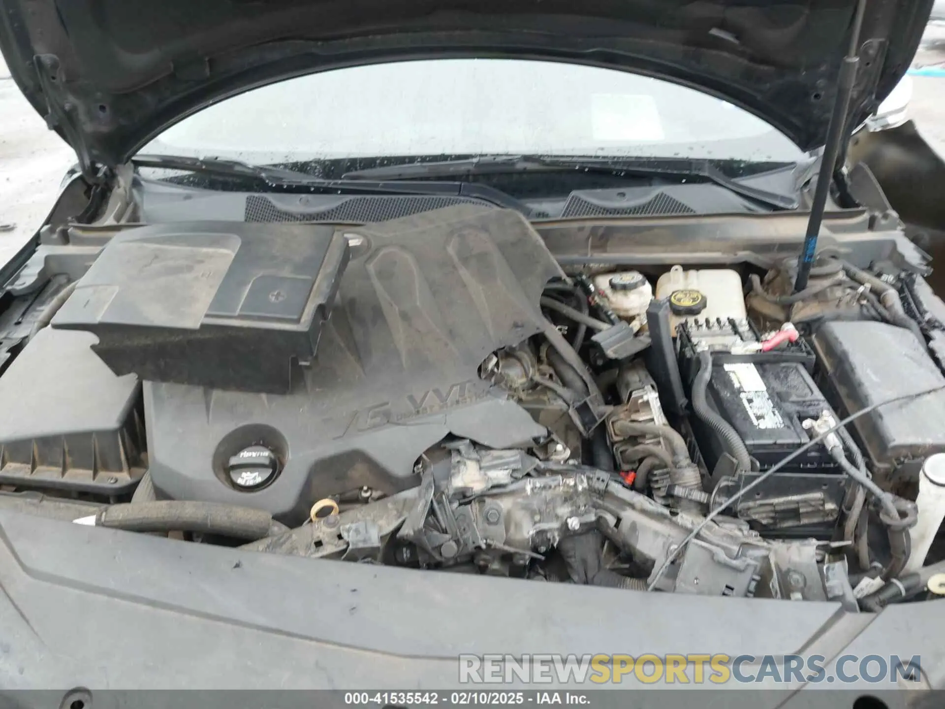 10 Photograph of a damaged car 2G1105S30K9135277 CHEVROLET IMPALA 2019