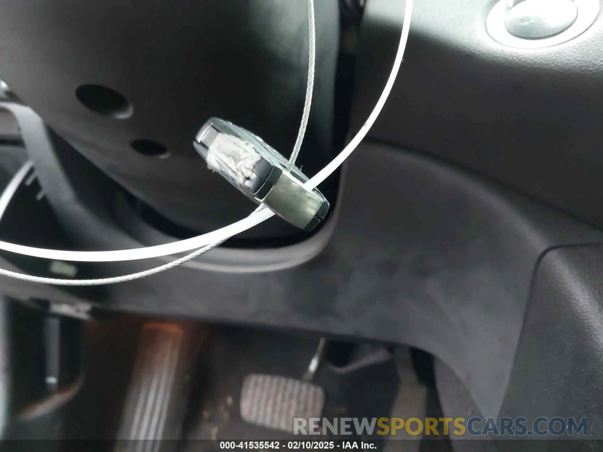 11 Photograph of a damaged car 2G1105S30K9135277 CHEVROLET IMPALA 2019