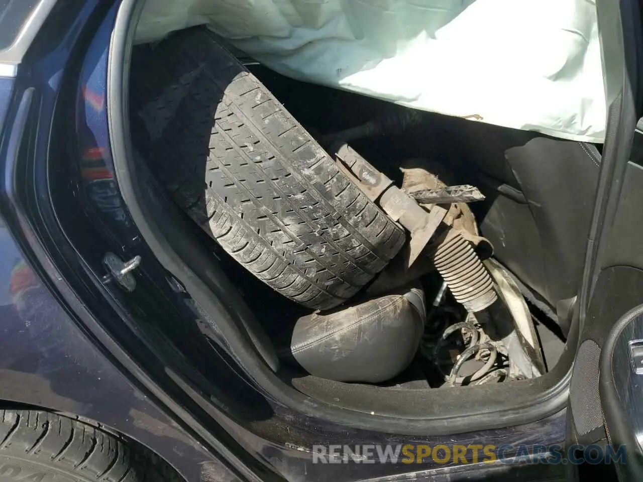 11 Photograph of a damaged car 2G1105S33K9131482 CHEVROLET IMPALA 2019