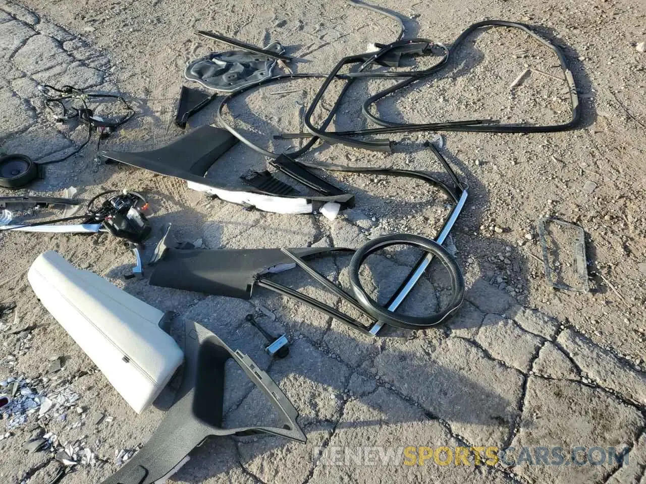 12 Photograph of a damaged car 2G1105S33K9149058 CHEVROLET IMPALA 2019