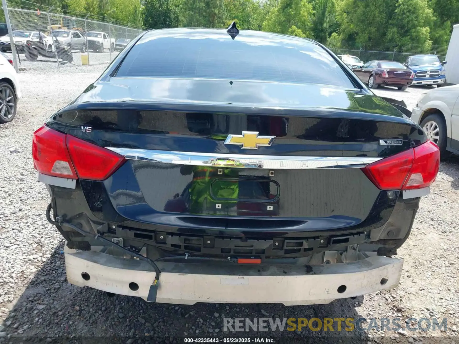 17 Photograph of a damaged car 2G1105S35K9109533 CHEVROLET IMPALA 2019