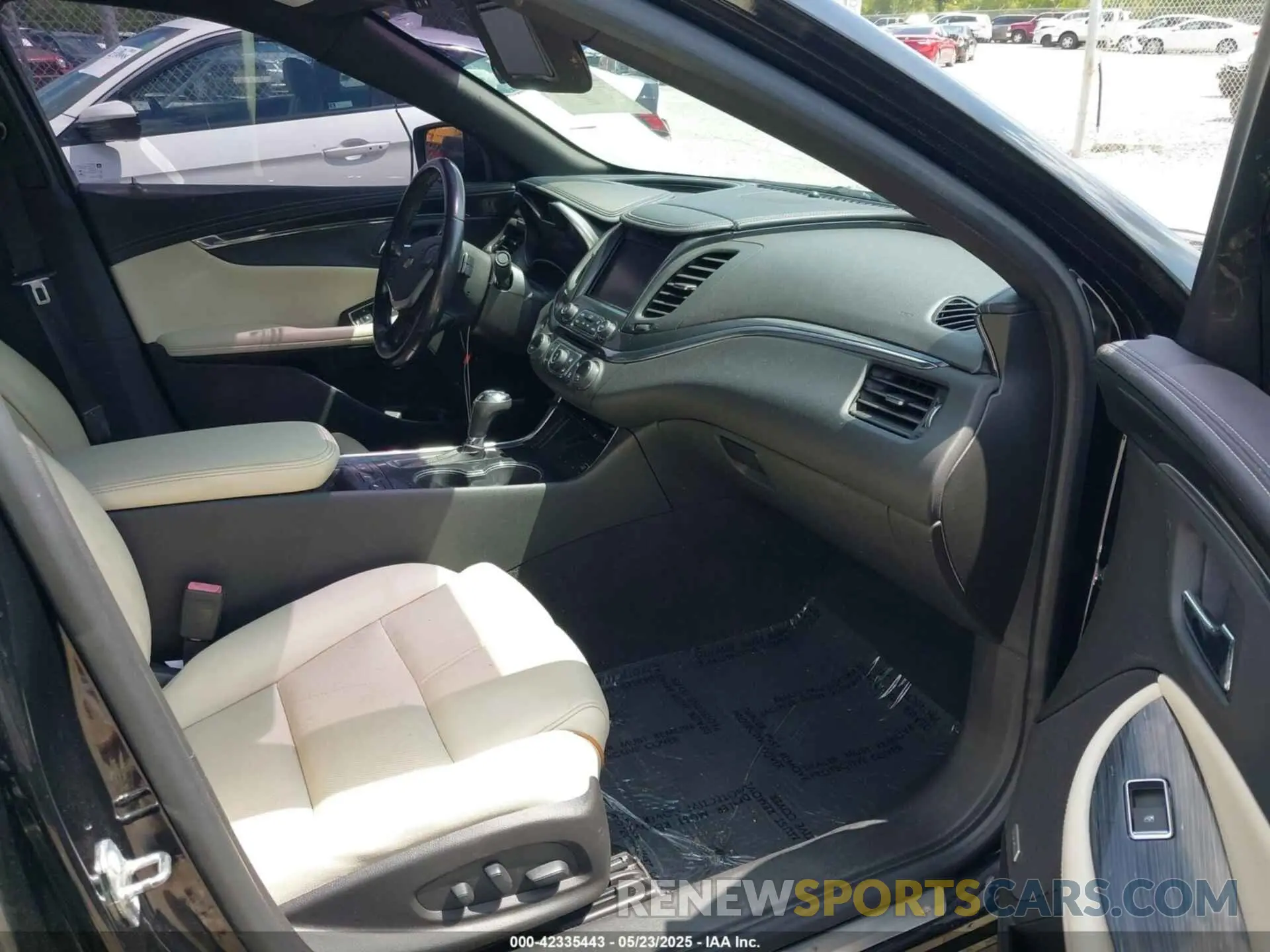 5 Photograph of a damaged car 2G1105S35K9109533 CHEVROLET IMPALA 2019