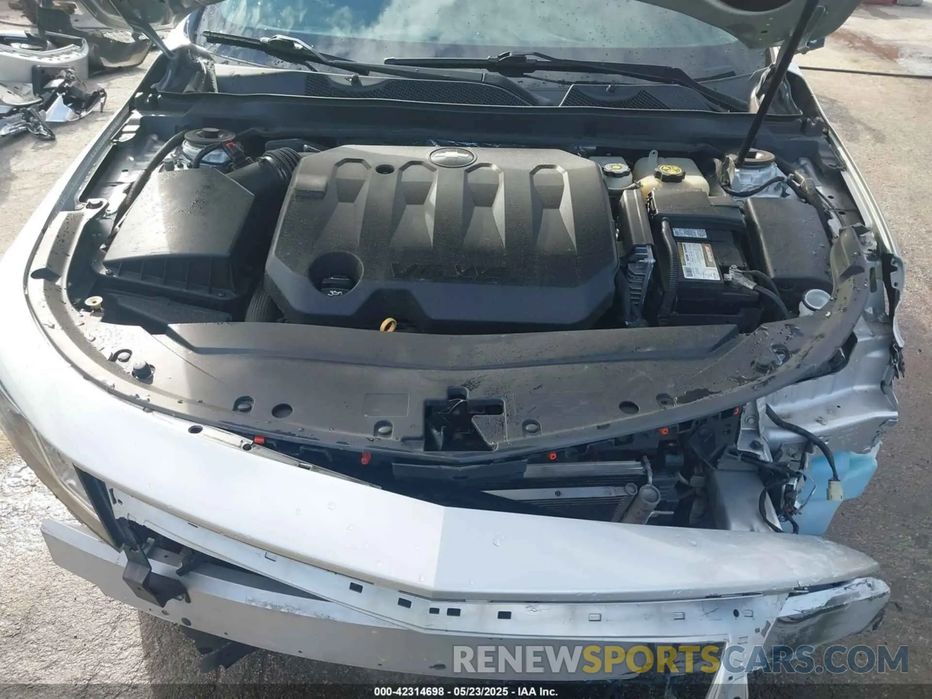 10 Photograph of a damaged car 2G1105S3XK9136680 CHEVROLET IMPALA 2019