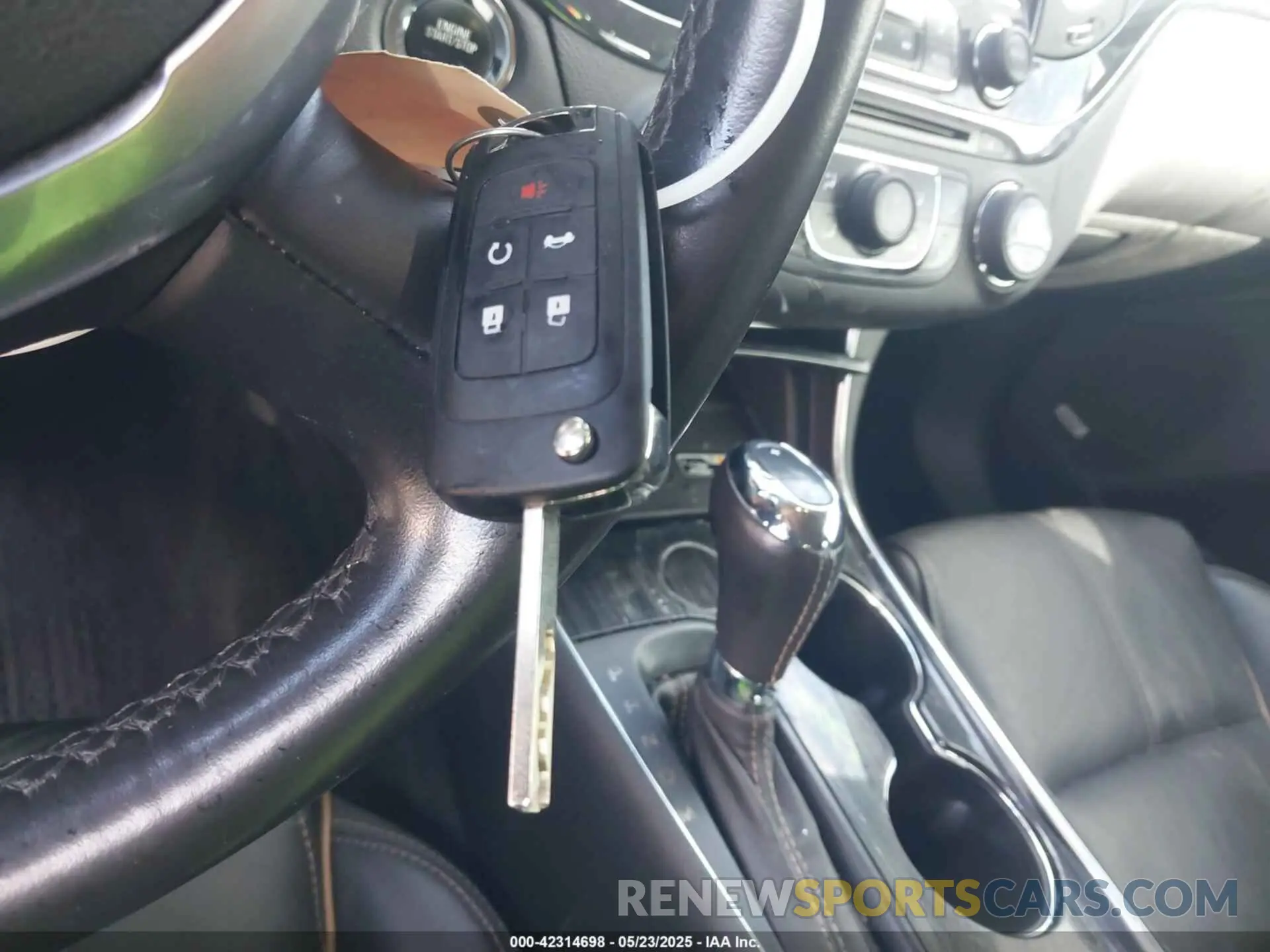 11 Photograph of a damaged car 2G1105S3XK9136680 CHEVROLET IMPALA 2019