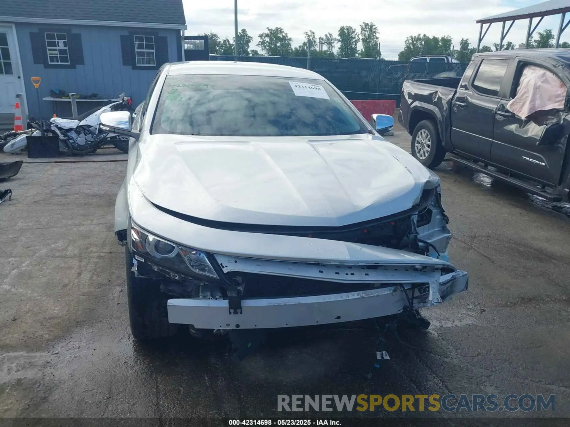 13 Photograph of a damaged car 2G1105S3XK9136680 CHEVROLET IMPALA 2019