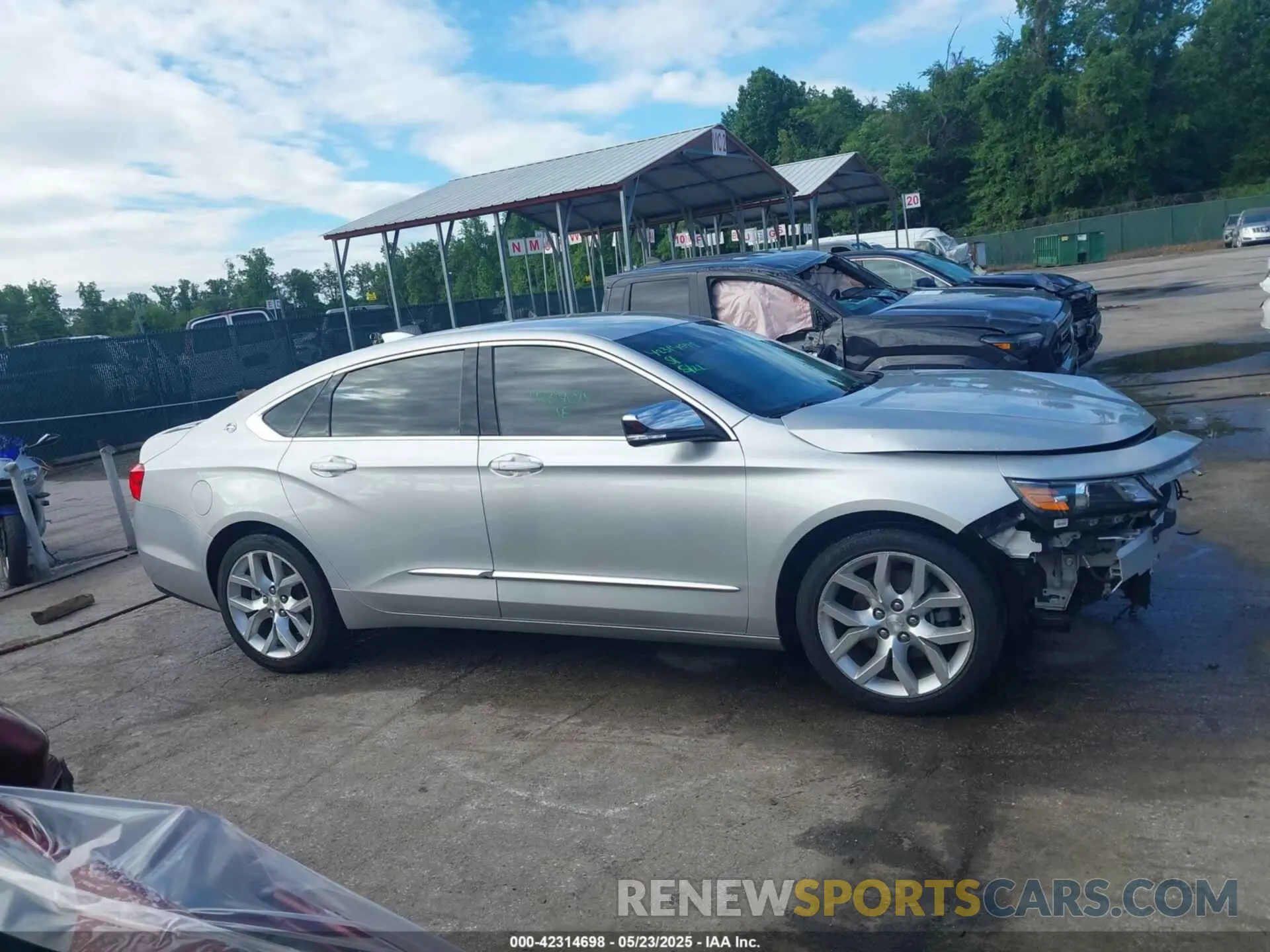 14 Photograph of a damaged car 2G1105S3XK9136680 CHEVROLET IMPALA 2019