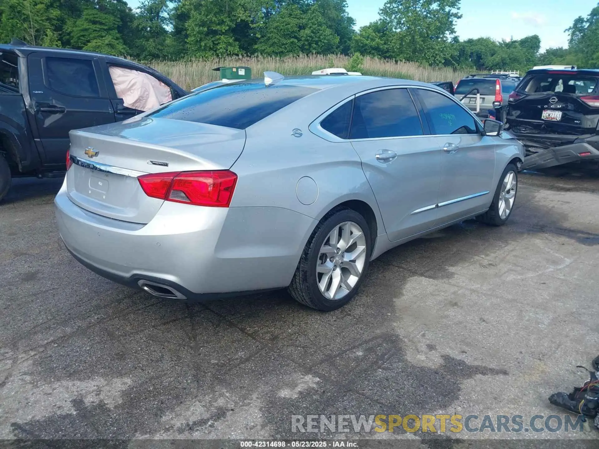 4 Photograph of a damaged car 2G1105S3XK9136680 CHEVROLET IMPALA 2019