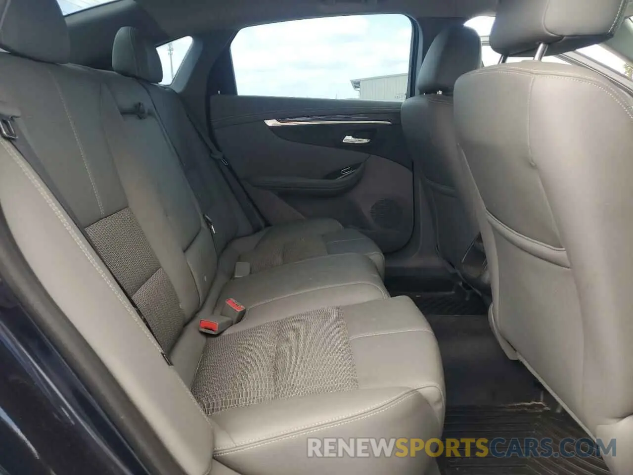 10 Photograph of a damaged car 2G11Y5S32K9130767 CHEVROLET IMPALA 2019