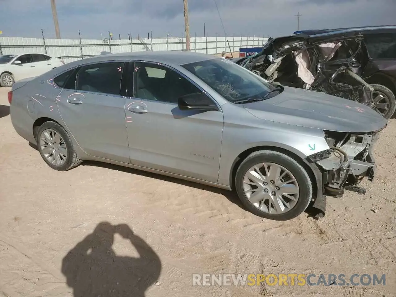4 Photograph of a damaged car 2G11Y5S34K9122332 CHEVROLET IMPALA 2019
