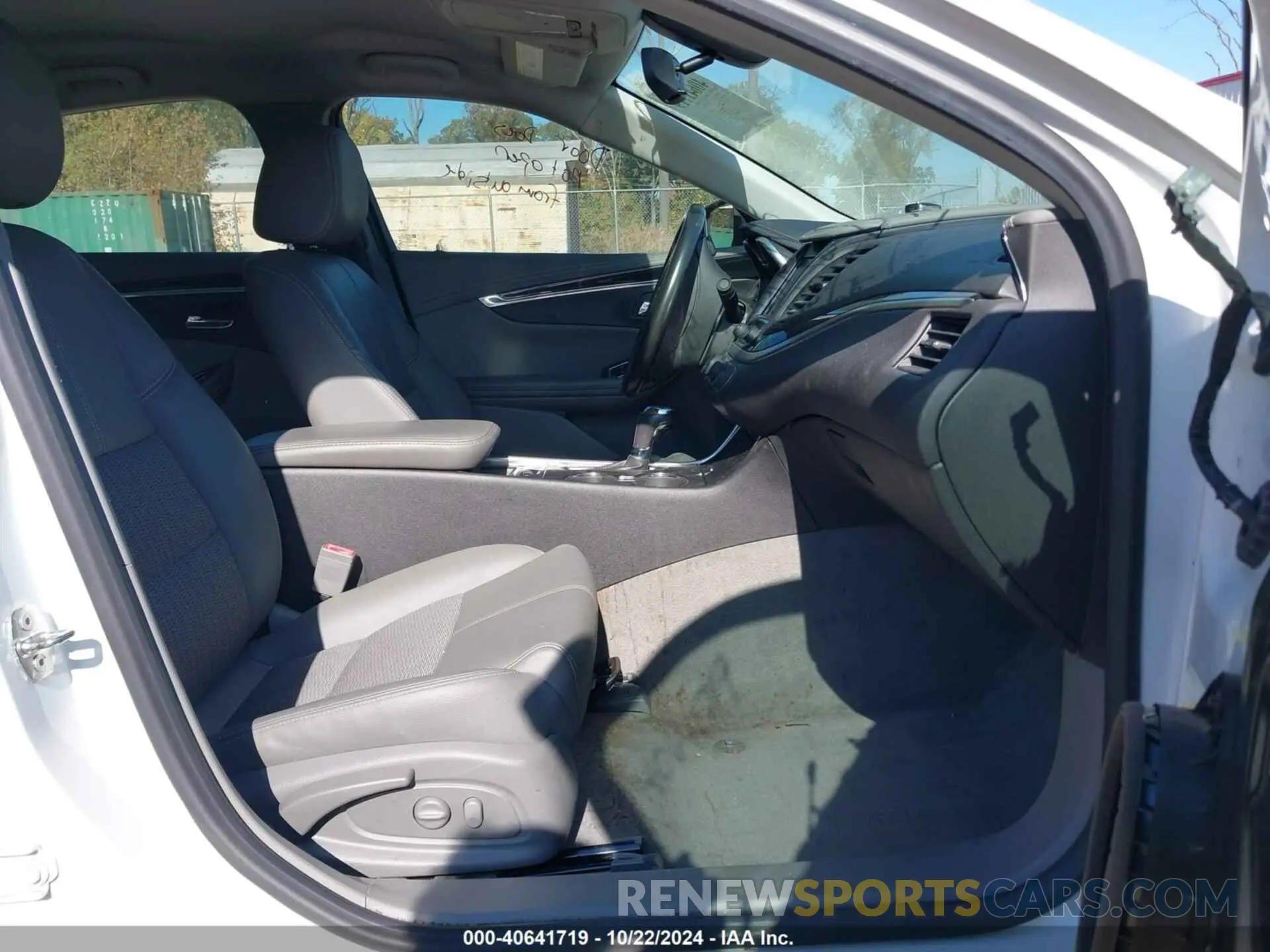 5 Photograph of a damaged car 2G11Z5S31K9115285 CHEVROLET IMPALA 2019