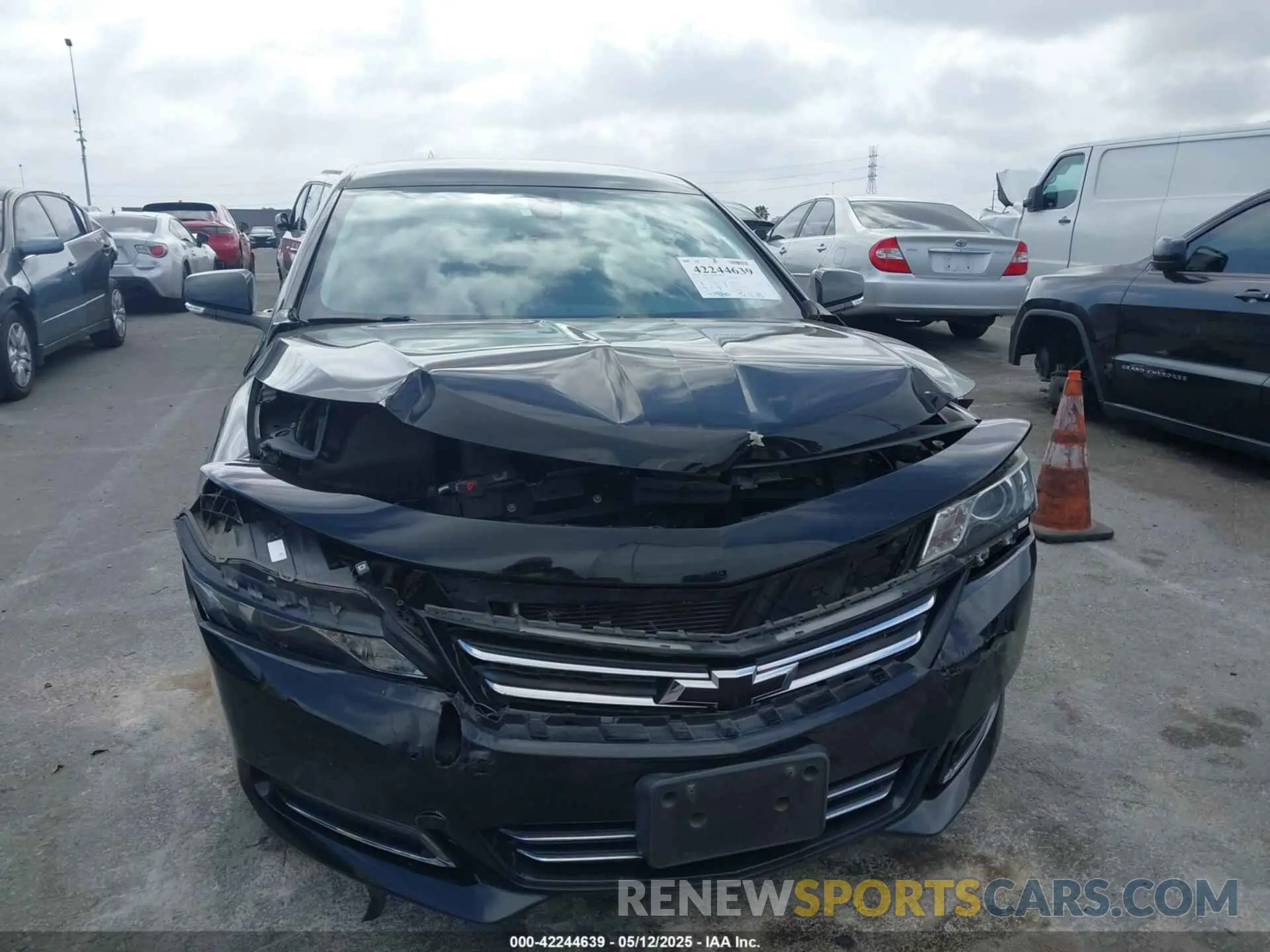 12 Photograph of a damaged car 2G11Z5S31K9121023 CHEVROLET IMPALA 2019