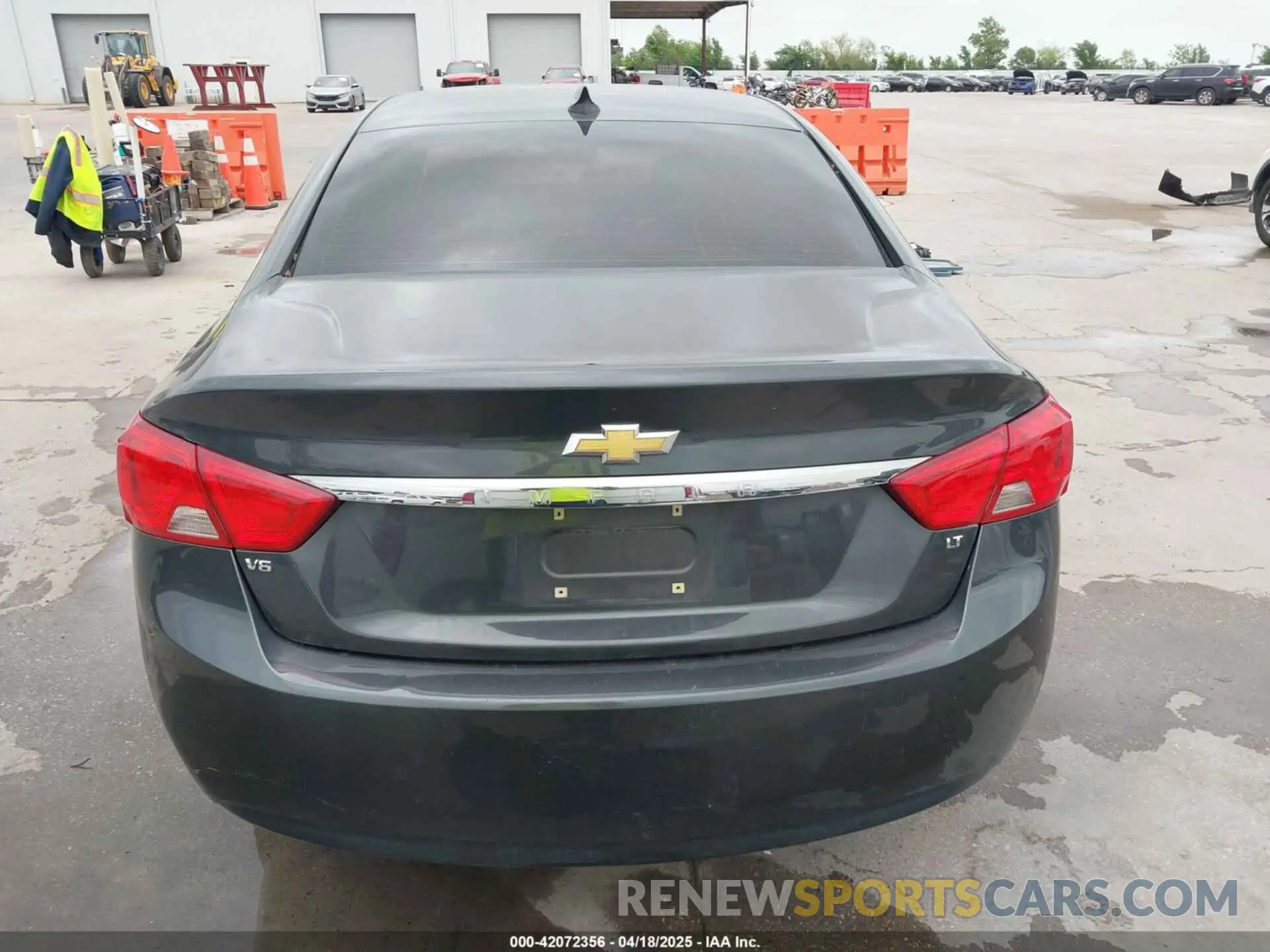 17 Photograph of a damaged car 2G11Z5S32K9117353 CHEVROLET IMPALA 2019