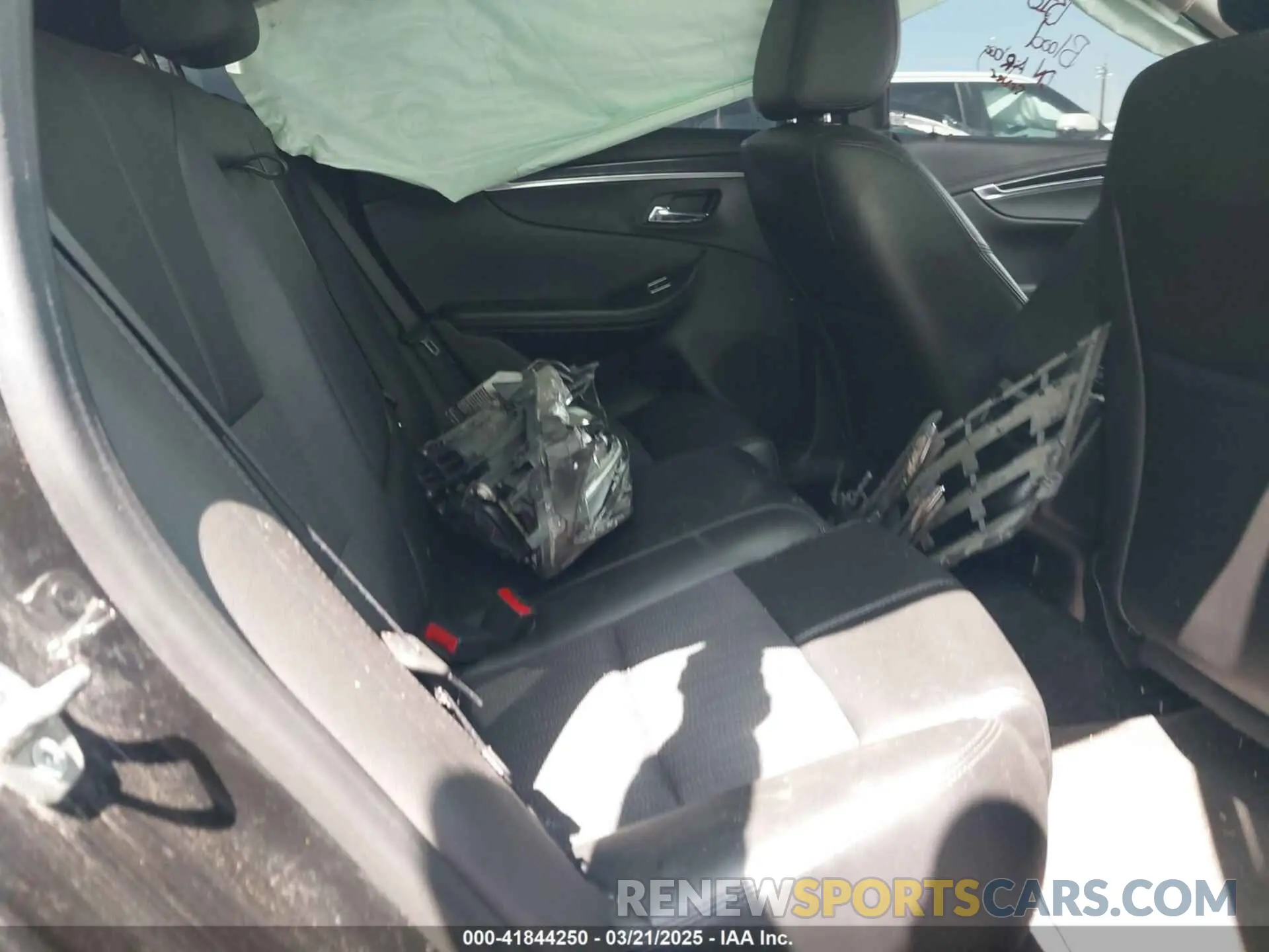 8 Photograph of a damaged car 2G11Z5S32K9134315 CHEVROLET IMPALA 2019