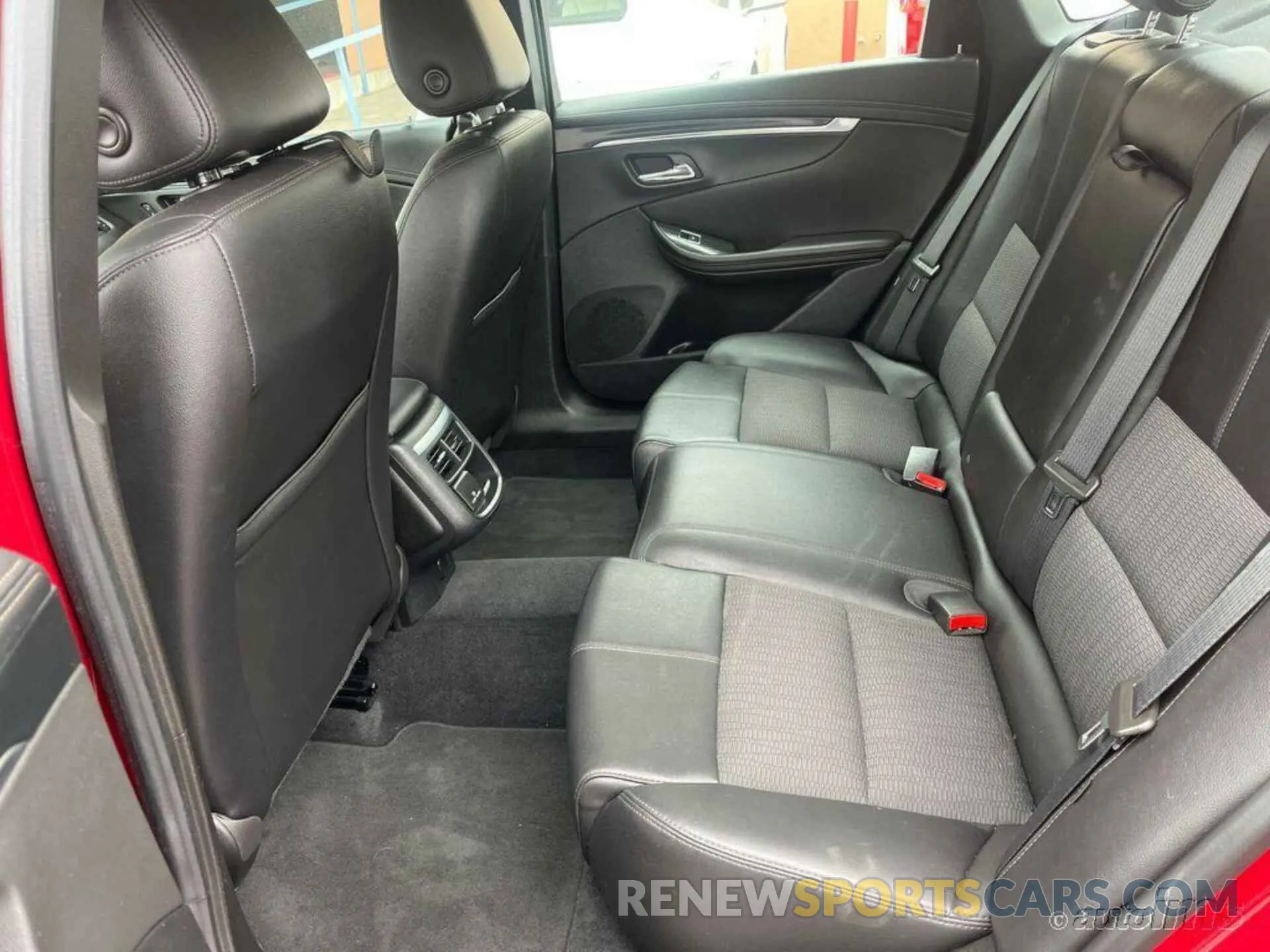 12 Photograph of a damaged car 2G11Z5S33K9119127 CHEVROLET IMPALA 2019