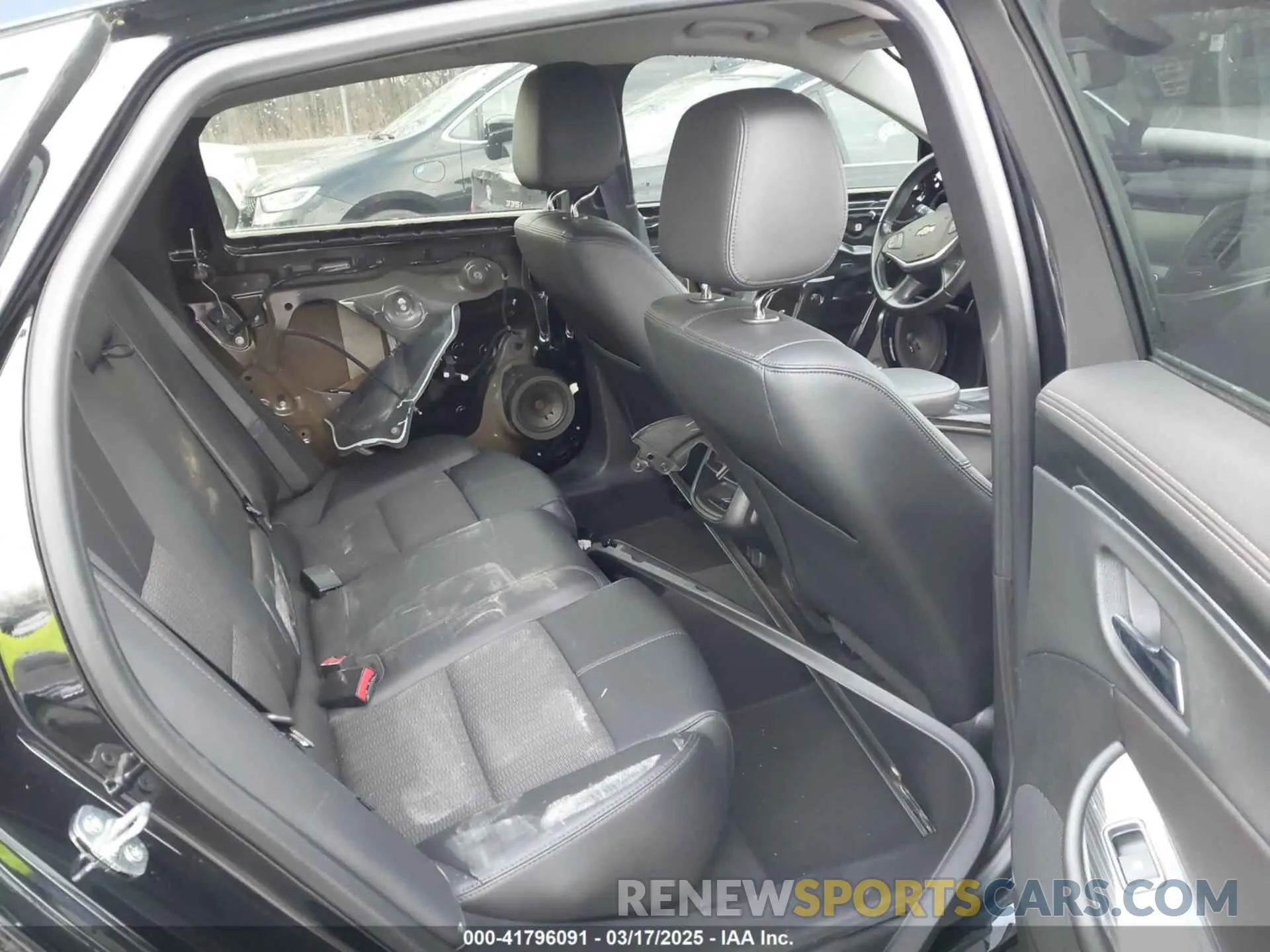 8 Photograph of a damaged car 2G11Z5S34K9111103 CHEVROLET IMPALA 2019