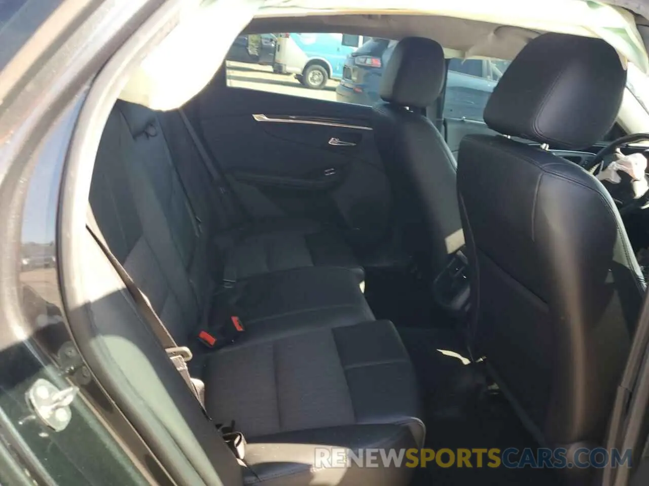 10 Photograph of a damaged car 2G11Z5S34K9113921 CHEVROLET IMPALA 2019