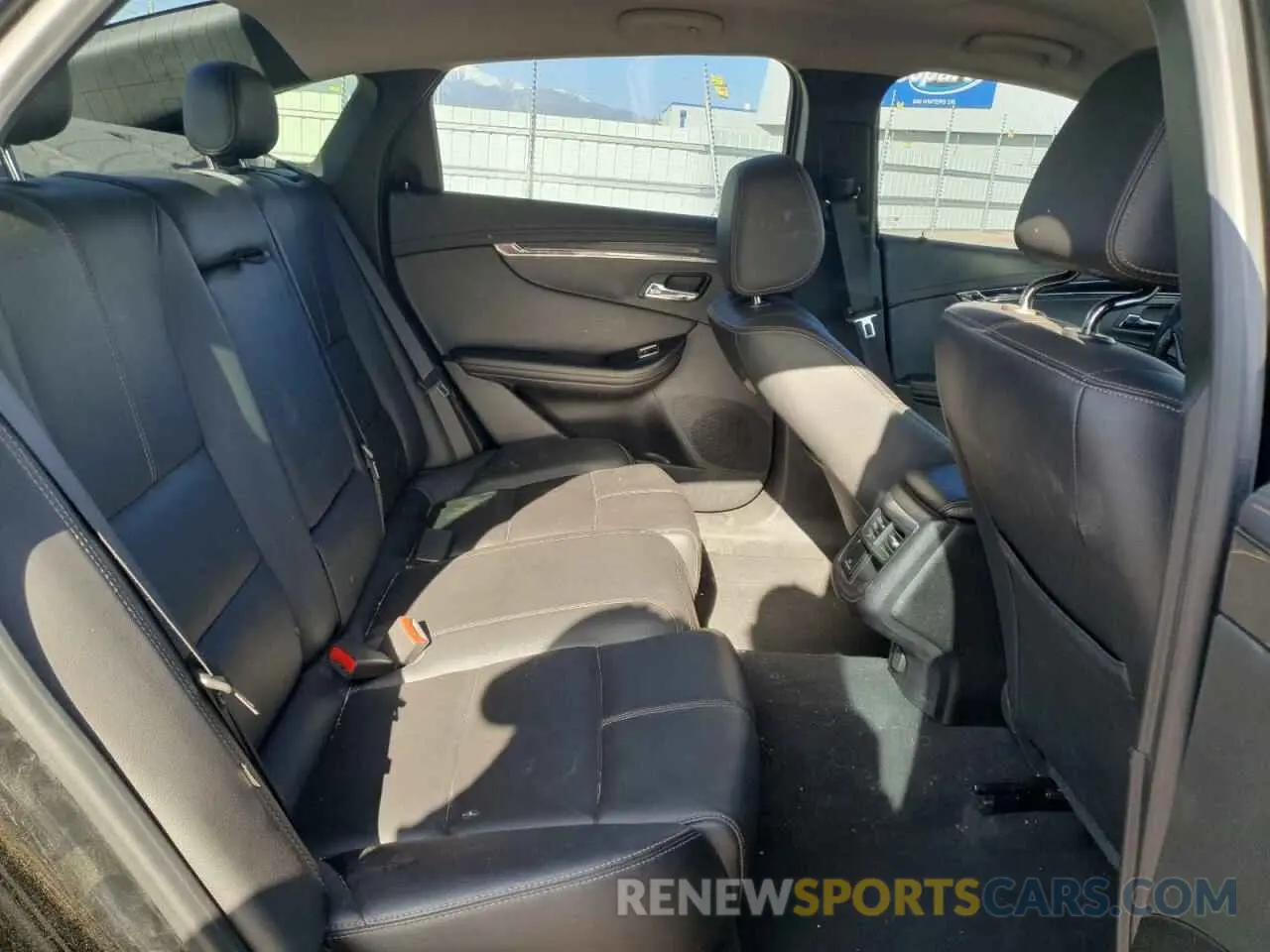 11 Photograph of a damaged car 2G11Z5S34K9137698 CHEVROLET IMPALA 2019