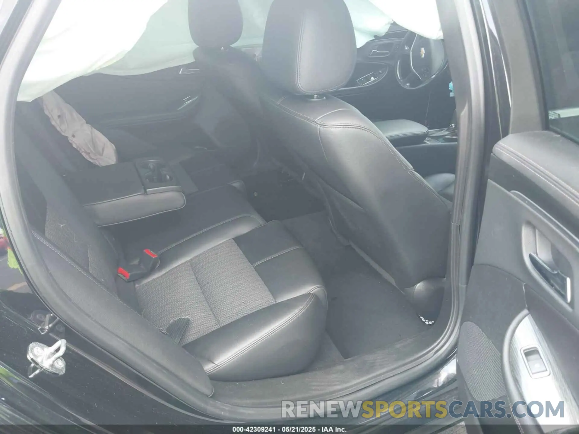 8 Photograph of a damaged car 2G11Z5S36K9107165 CHEVROLET IMPALA 2019
