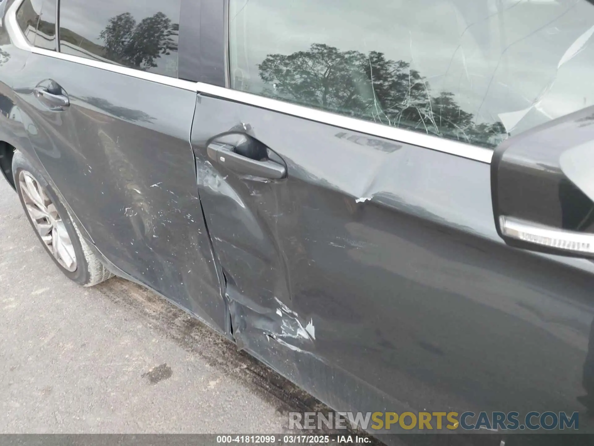 19 Photograph of a damaged car 2G11Z5S39K9103675 CHEVROLET IMPALA 2019