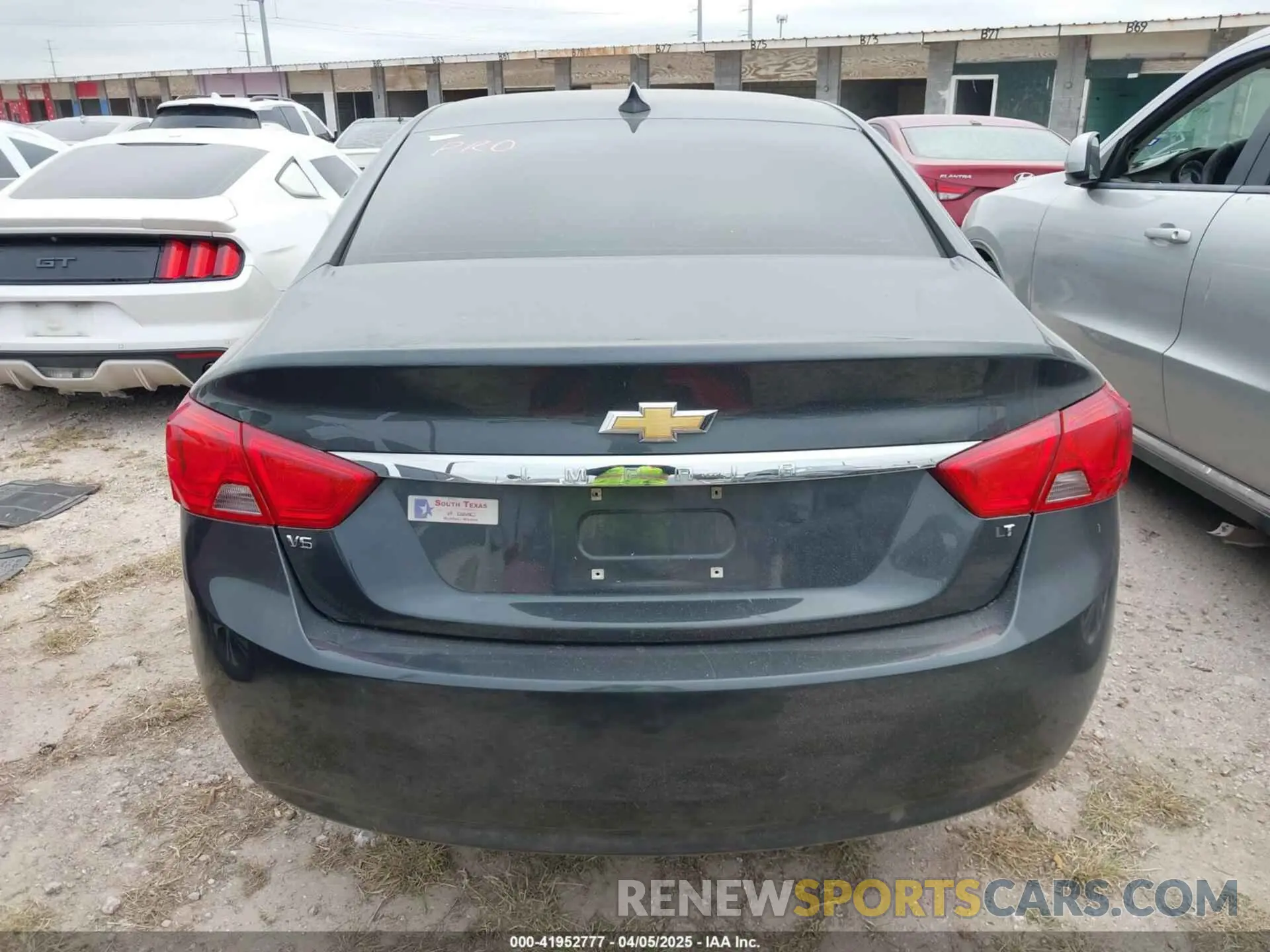 16 Photograph of a damaged car 2G11Z5S3XK9113048 CHEVROLET IMPALA 2019