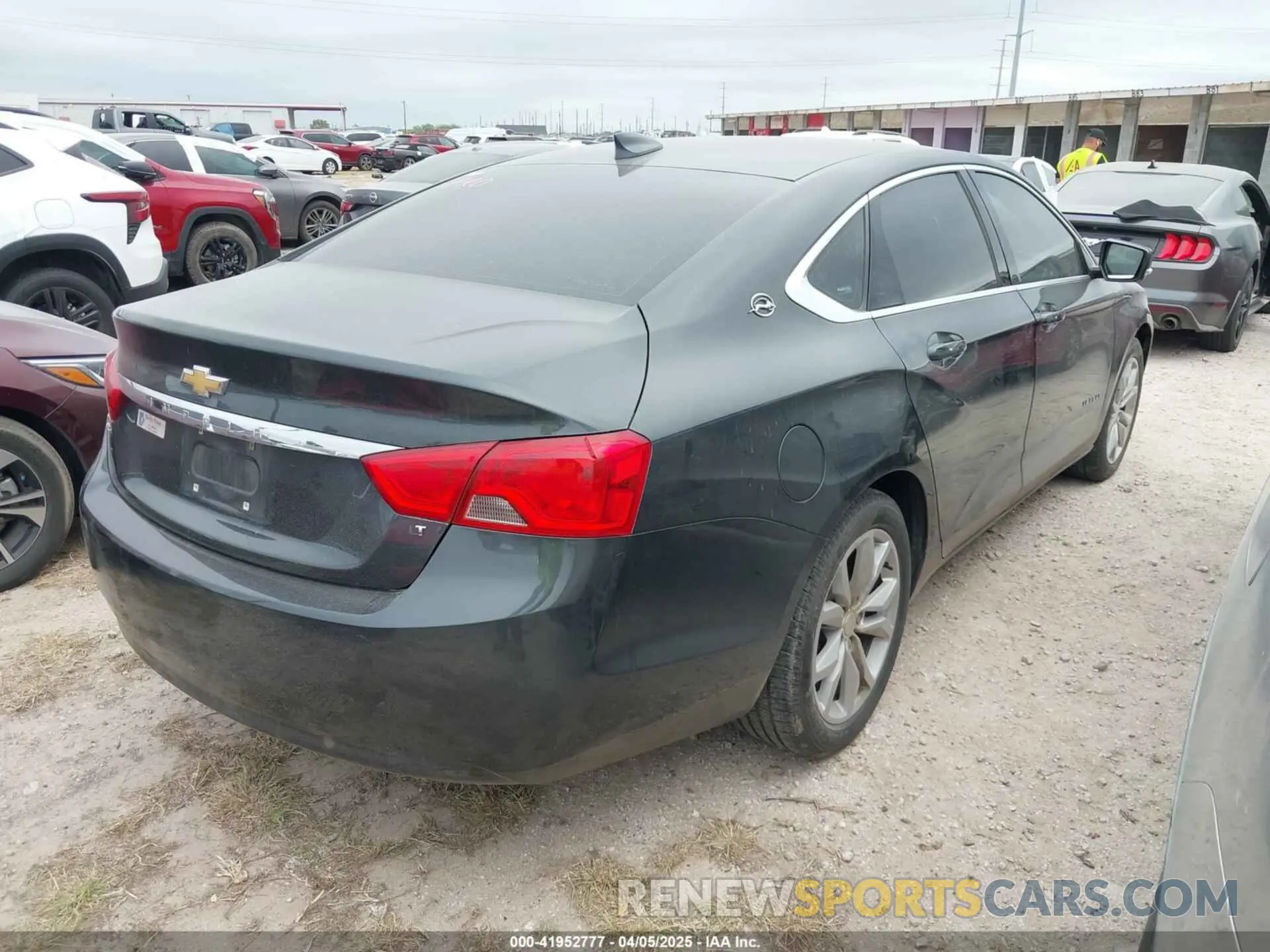 4 Photograph of a damaged car 2G11Z5S3XK9113048 CHEVROLET IMPALA 2019