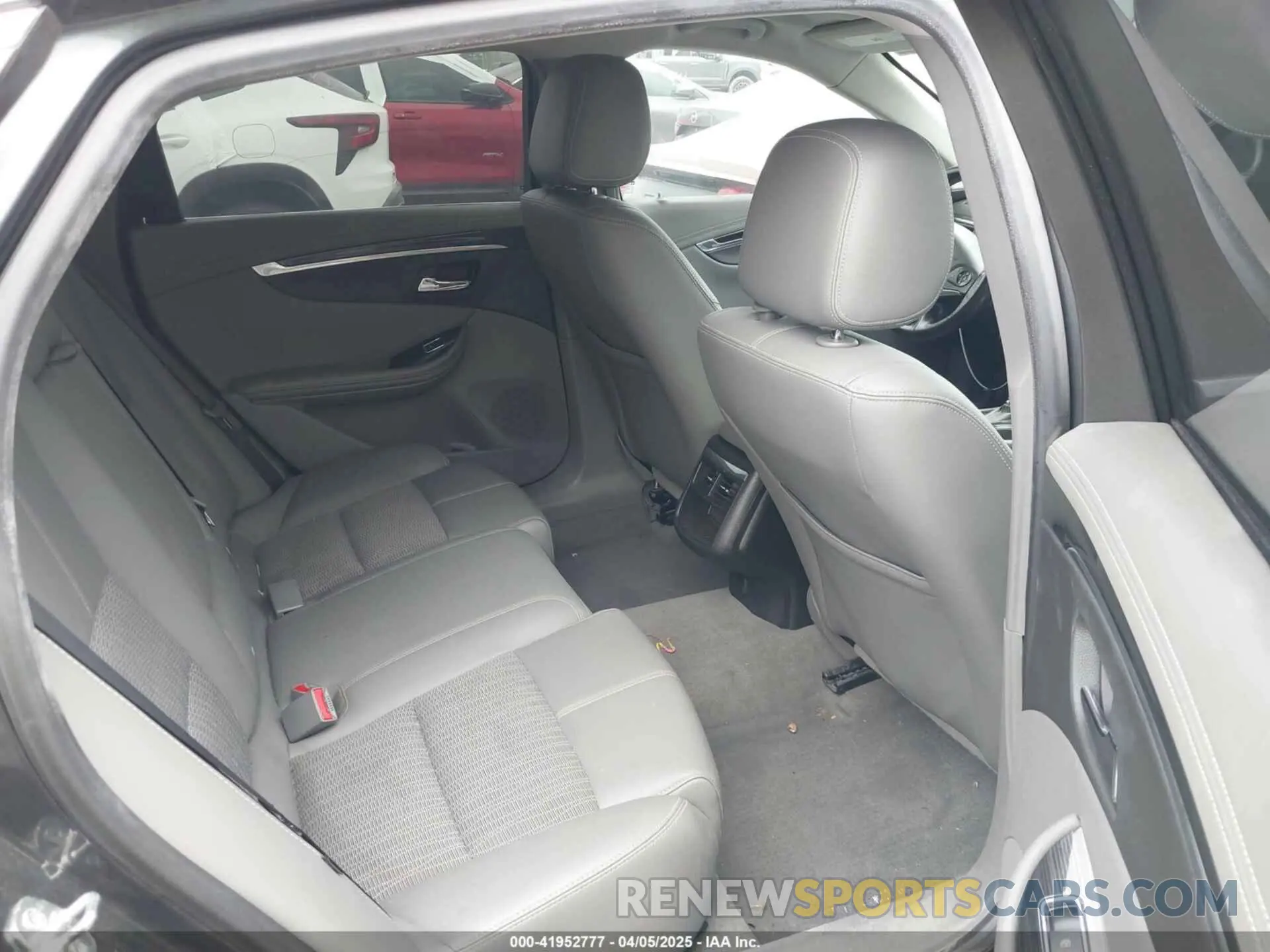 8 Photograph of a damaged car 2G11Z5S3XK9113048 CHEVROLET IMPALA 2019