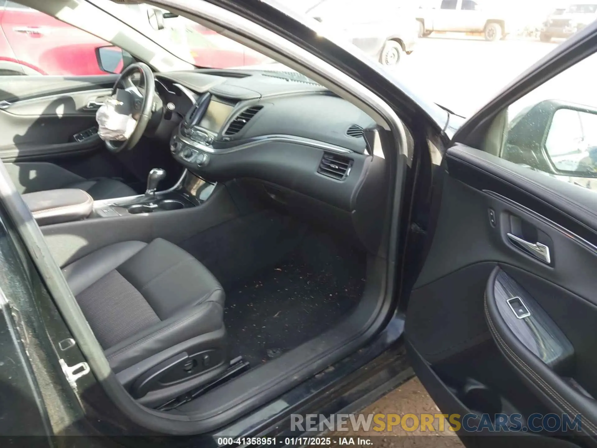 5 Photograph of a damaged car 2G11Z5SA1K9133722 CHEVROLET IMPALA 2019