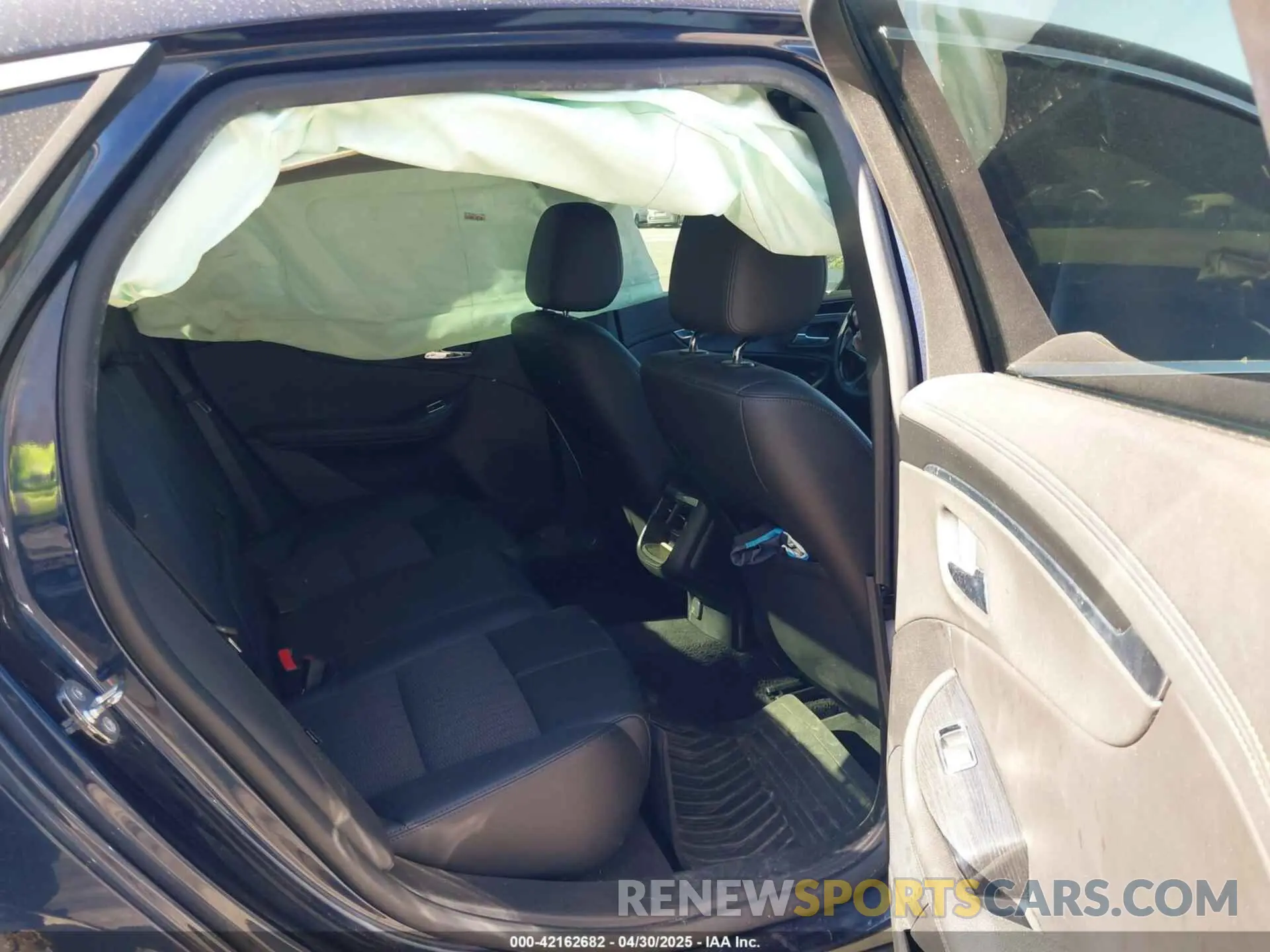 8 Photograph of a damaged car 2G11Z5SA1K9136782 CHEVROLET IMPALA 2019