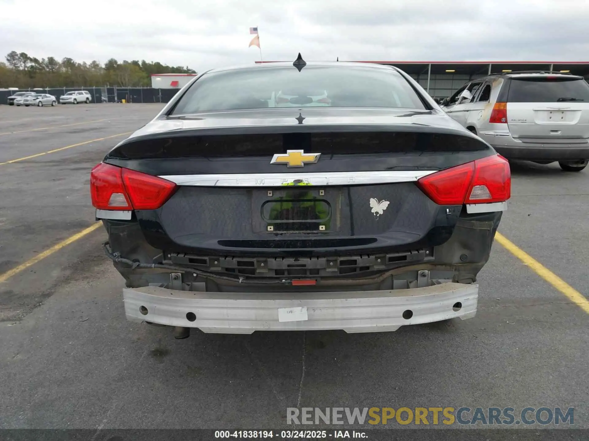 18 Photograph of a damaged car 2G11Z5SA4K9111486 CHEVROLET IMPALA 2019