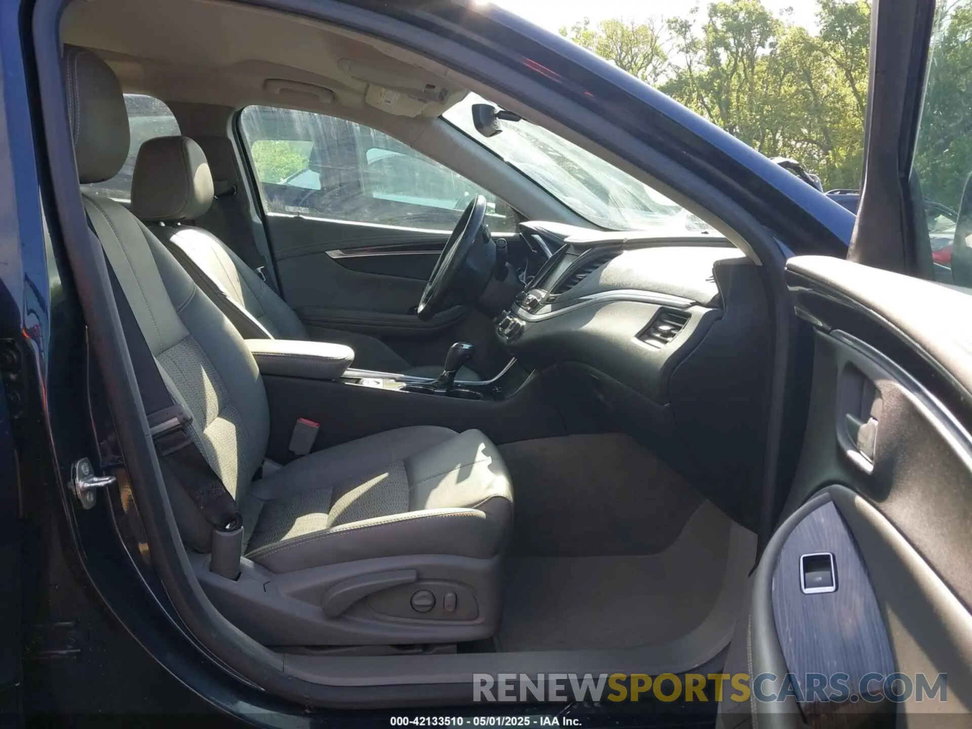 5 Photograph of a damaged car 2G11Z5SA6K9115152 CHEVROLET IMPALA 2019