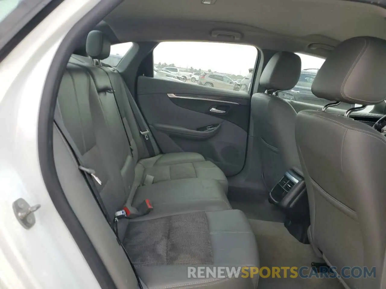 10 Photograph of a damaged car 2G11Z5SA8K9141493 CHEVROLET IMPALA 2019