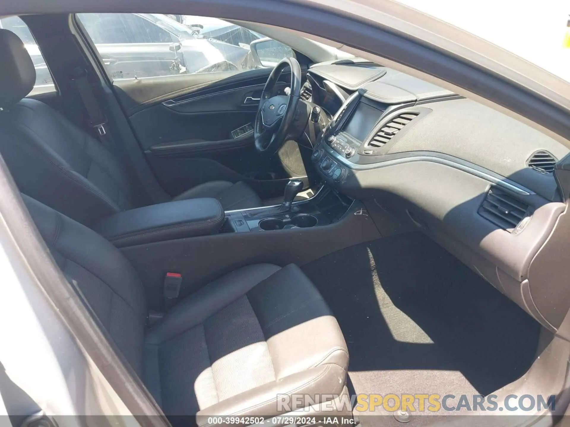 5 Photograph of a damaged car 2G11Z5SA8K9147892 CHEVROLET IMPALA 2019