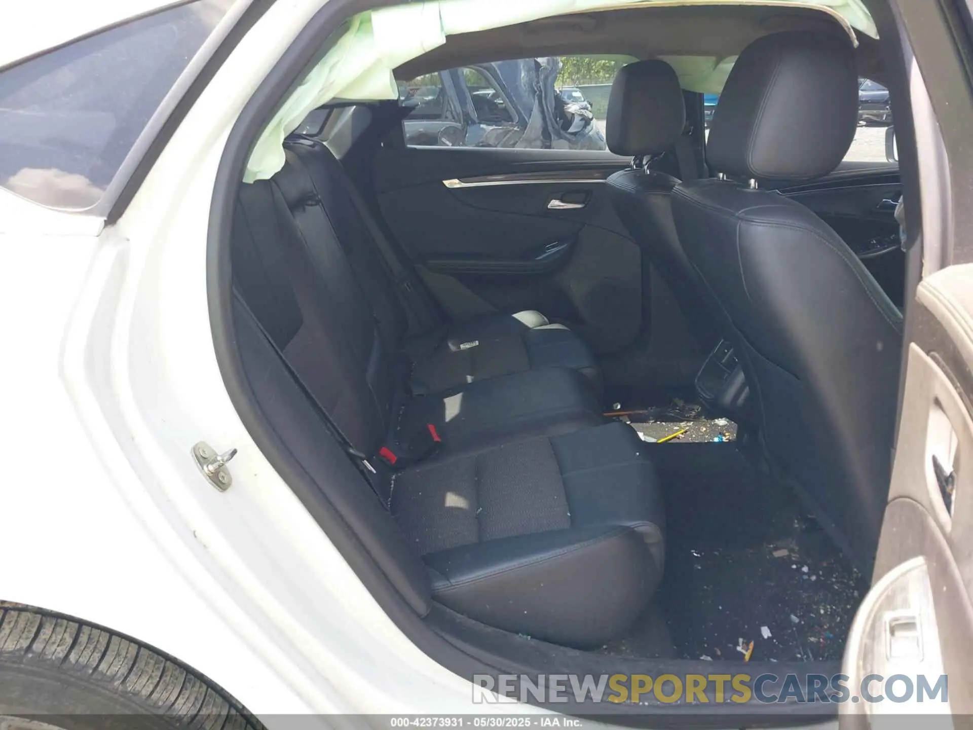 8 Photograph of a damaged car 2G11Z5SAXK9121732 CHEVROLET IMPALA 2019