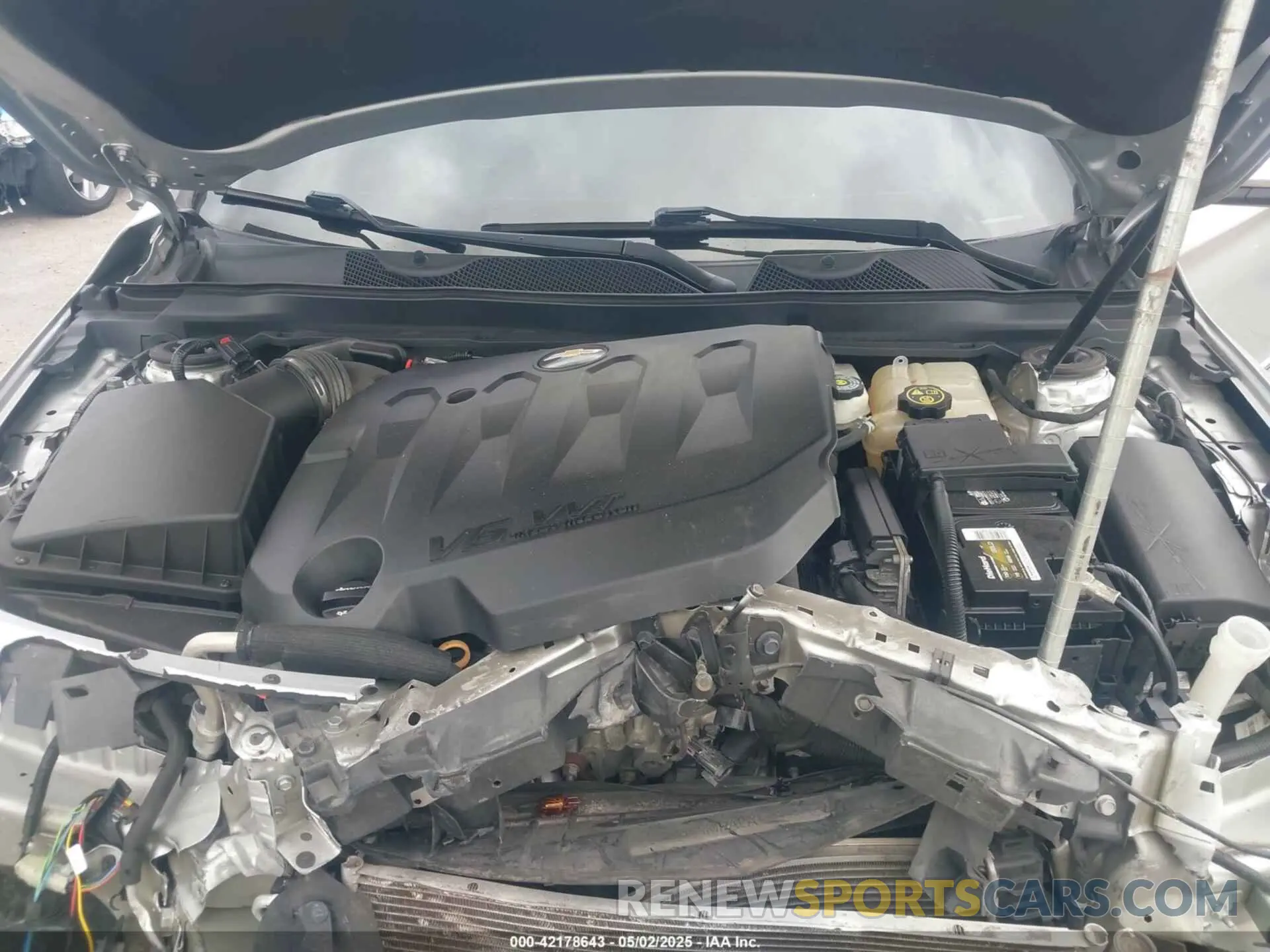 10 Photograph of a damaged car 1G1105S35LU112811 CHEVROLET IMPALA 2020